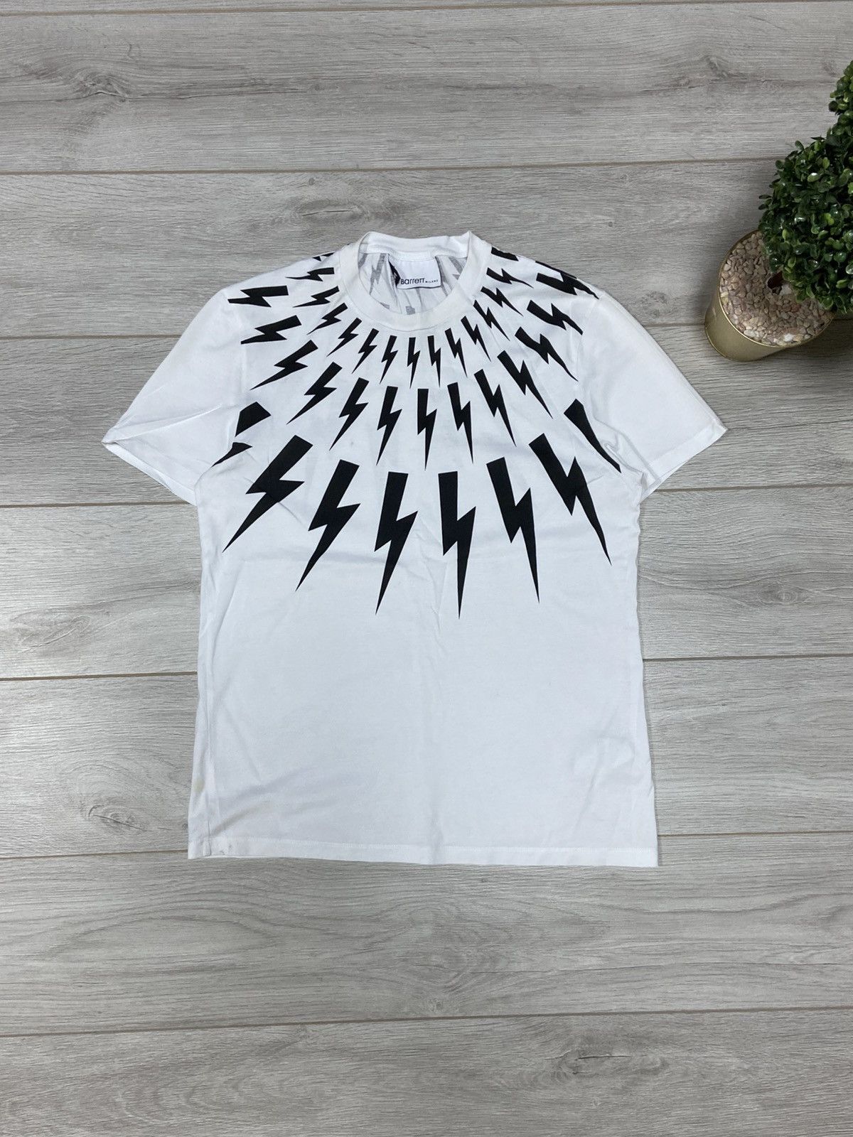 Neil Barrett Neil Barrett Lightning Bolt Print T Shirt Size US M / EU 48-50 / 2 - 1 Thumbnail
