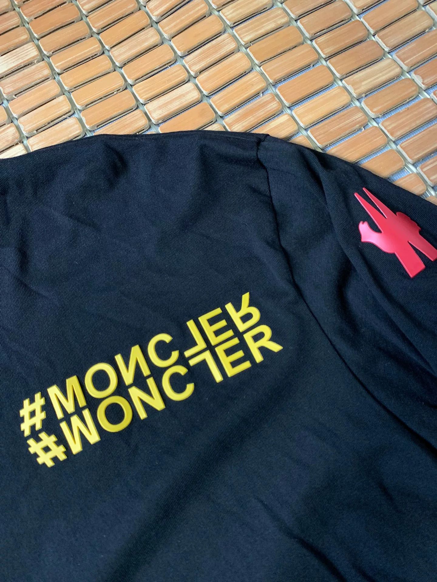 Moncler Moncler Logo Print Sweatshirt XL Size US XL / EU 56 / 4 - 1 Thumbnail