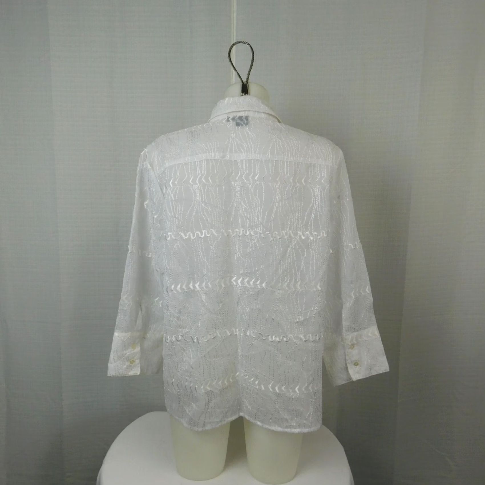 Vintage Milano Button-Up Top White 3/4 Sleeve Embroidered Knit Polyester Casual Shirt Ladies L - White, Milano, 3/4 Sleeve Size L / US 10 / IT 46 - 5 Thumbnail
