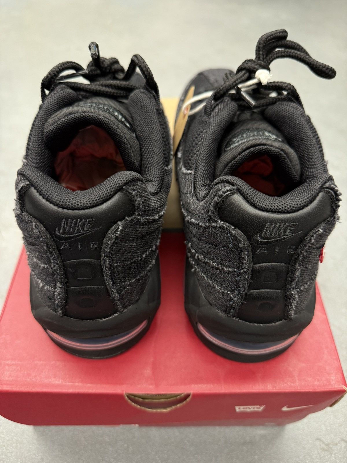 Levi's × Nike 2025 Nike Air Max 95 OG Levis Black Size US 9 / EU 42 - 6 Thumbnail