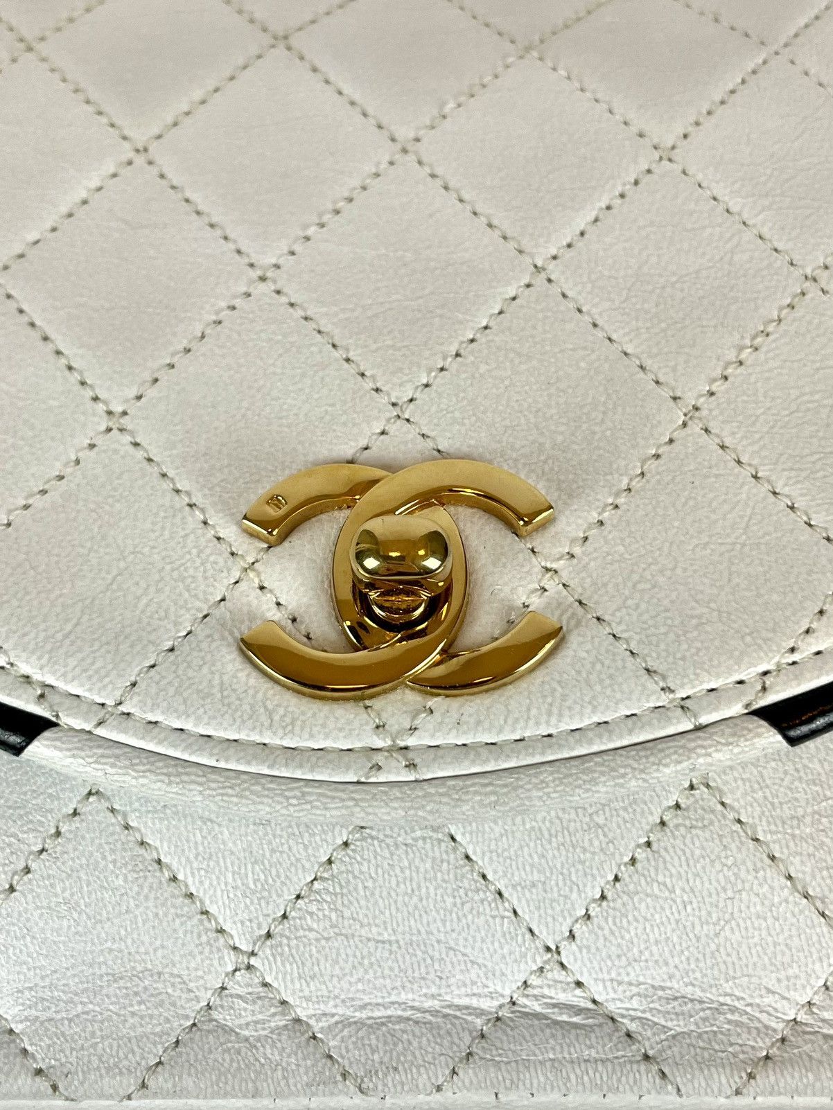 Chanel Chanel Mattelasse Size ONE SIZE - 6 Thumbnail