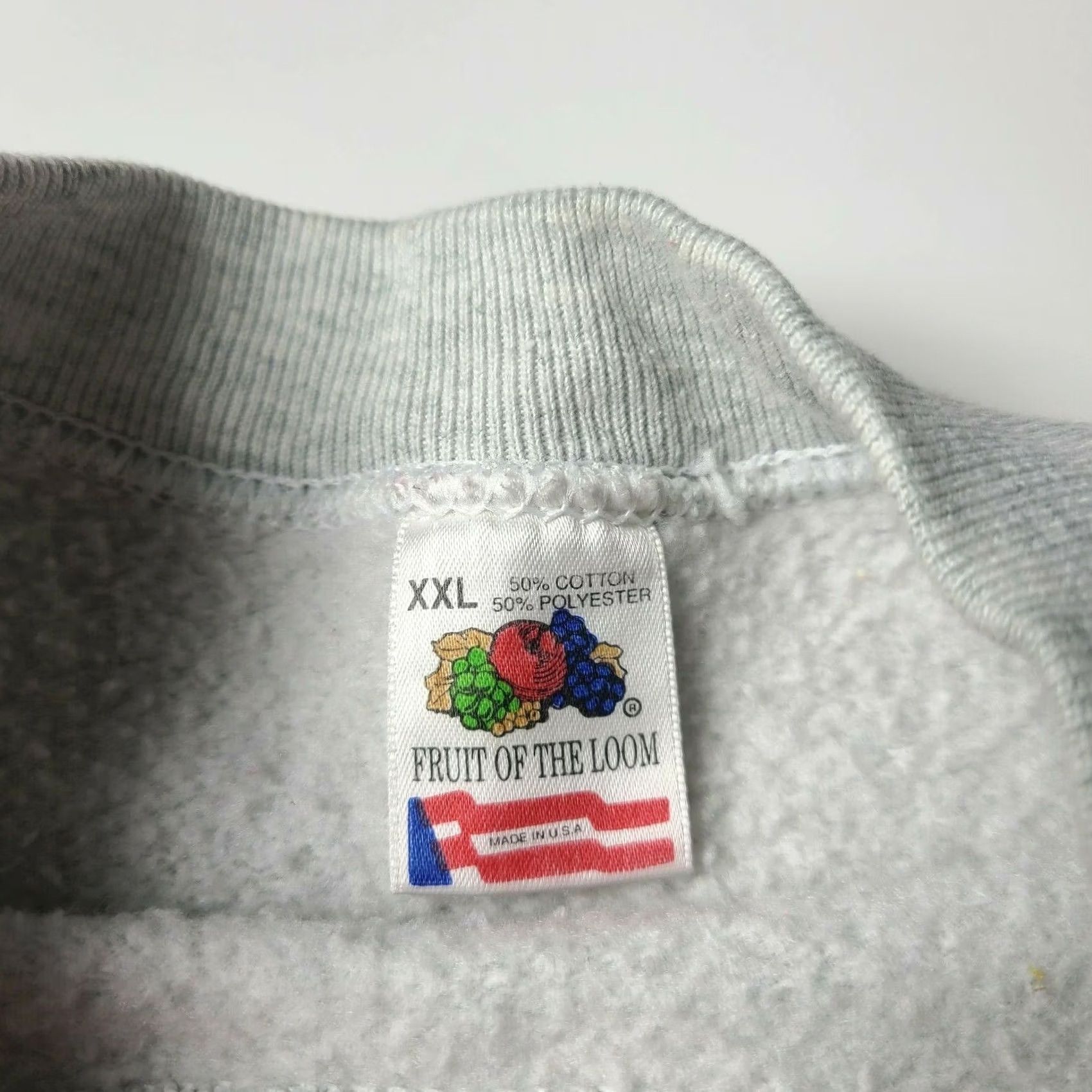 Fruit Of The Loom VINTAGE Fruit of the Loom 90s Teddy Bear Sweatshirt Men 2XL Gray Crew Neck Pullover Cotton Blend Graphic Print Sweatshirt Mens 90s Theme Size US XXL / EU 58 / 5 - 4 Thumbnail