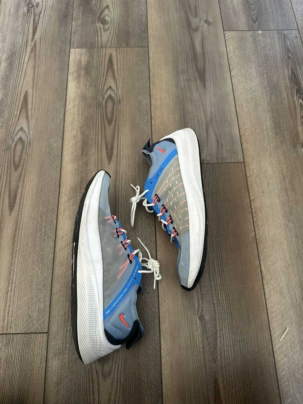 Nike Nike Men's EXP-14 Ultra Light Runner Training Shoe size 9 Size US 9 / EU 42 - 4 Thumbnail