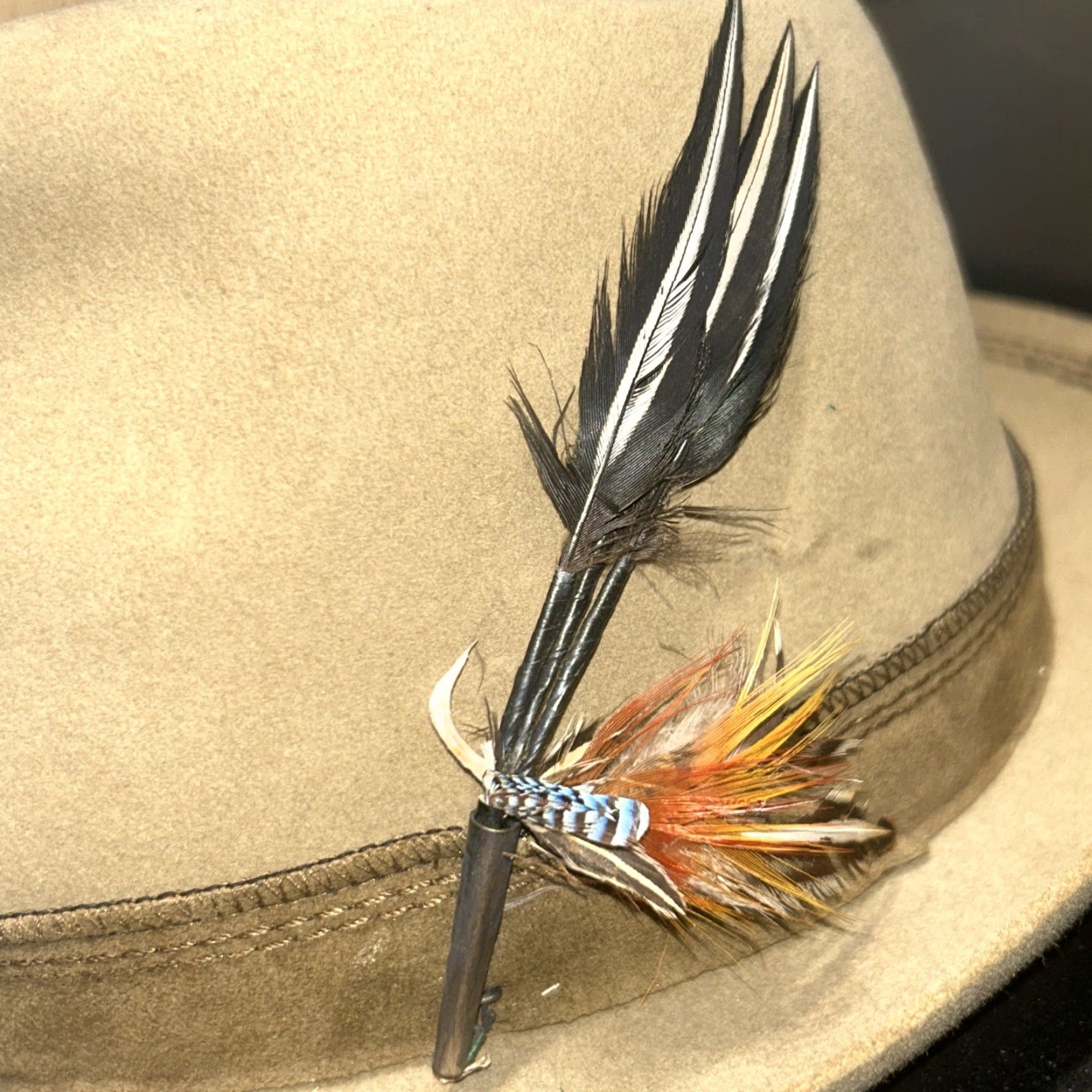 FELT VINTAGE Huckel Fedora Hat Beige Tan Feather Tailored One Size Mens Size ONE SIZE - 2 Thumbnail