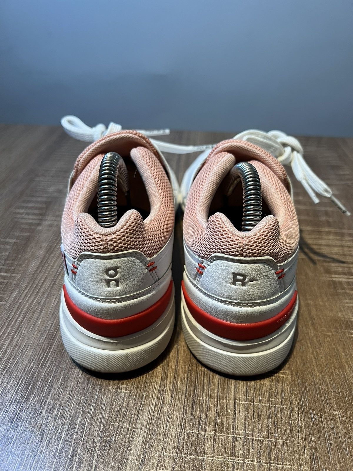 On On Cloud The Roger Advantage Womens Athletic Size 7 White Size US 7 / IT 37 - 4 Thumbnail