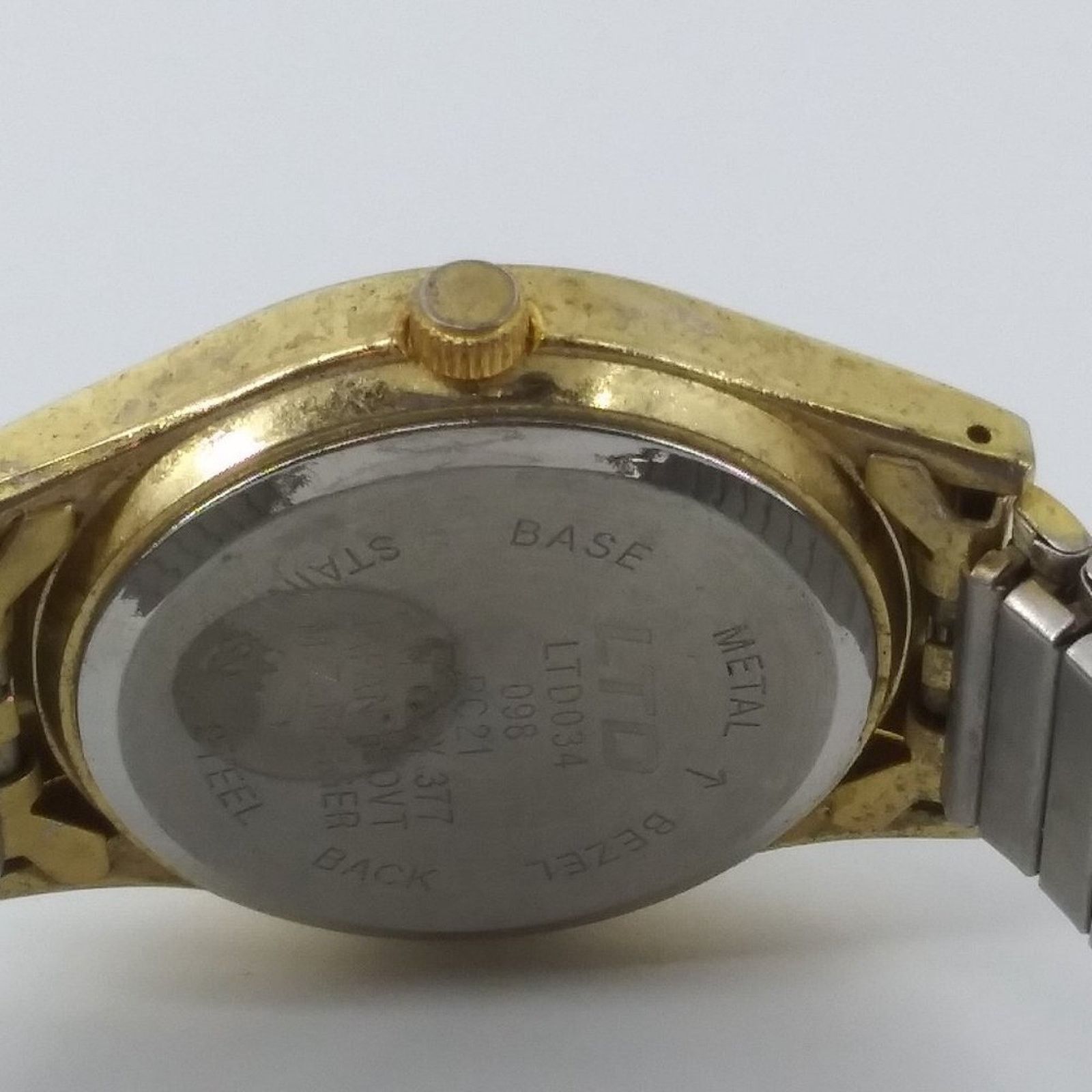 Other Vintage Men's LTD Gold Tone Bracelet Wristwatch Stainless Size ONE SIZE - 7 Thumbnail