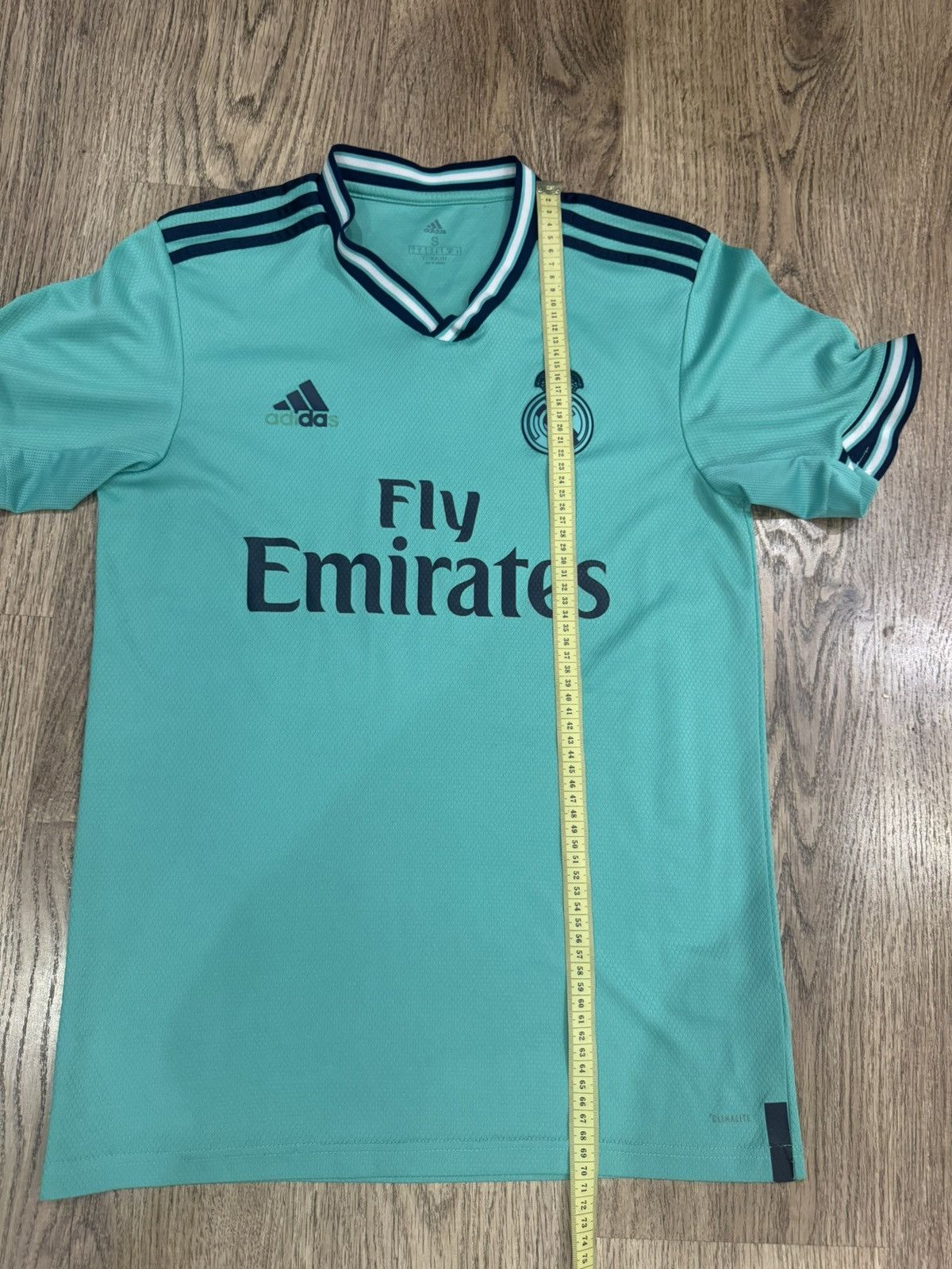 Adidas REAL MADRID 2019 2020 FOOTBALL JERSEY ADIDAS EH5128 SZ S Size US S / EU 44-46 / 1 - 2 Thumbnail
