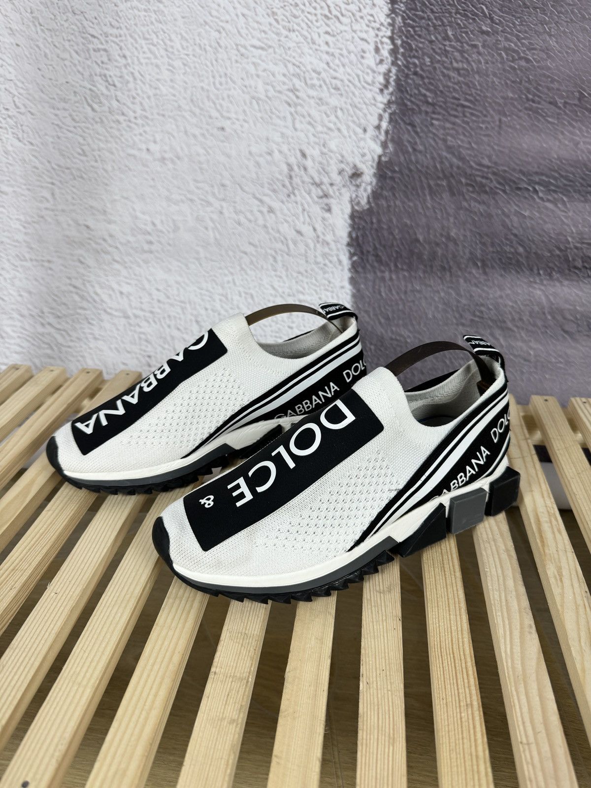 Dolce & Gabbana Dolce & Gabbana white/black big logo sneakers luxury Size US 9 / IT 39 - 5 Thumbnail
