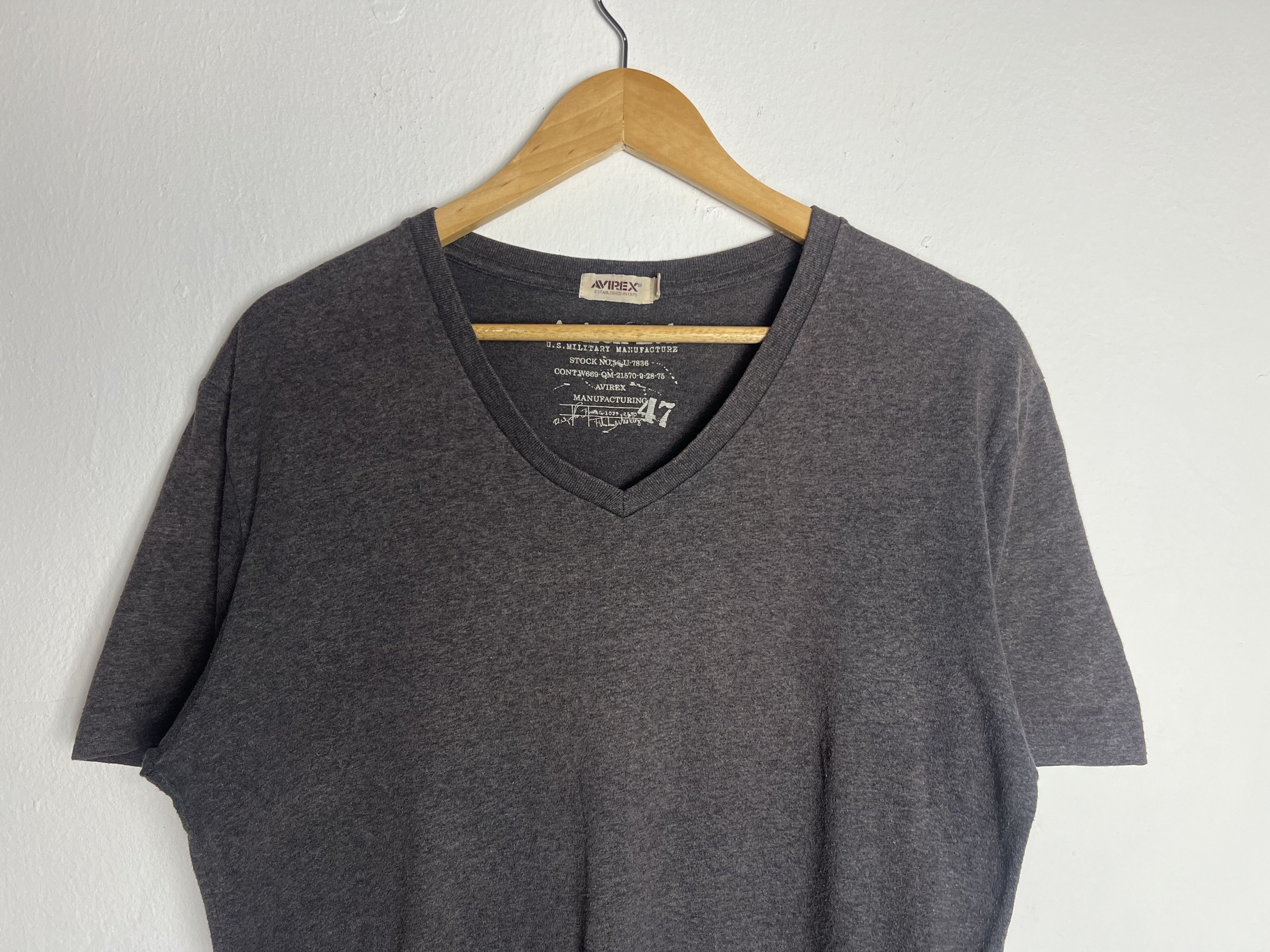 Avirex Avirex V Neck Tshirt Size US L / EU 52-54 / 3 - 2 Thumbnail