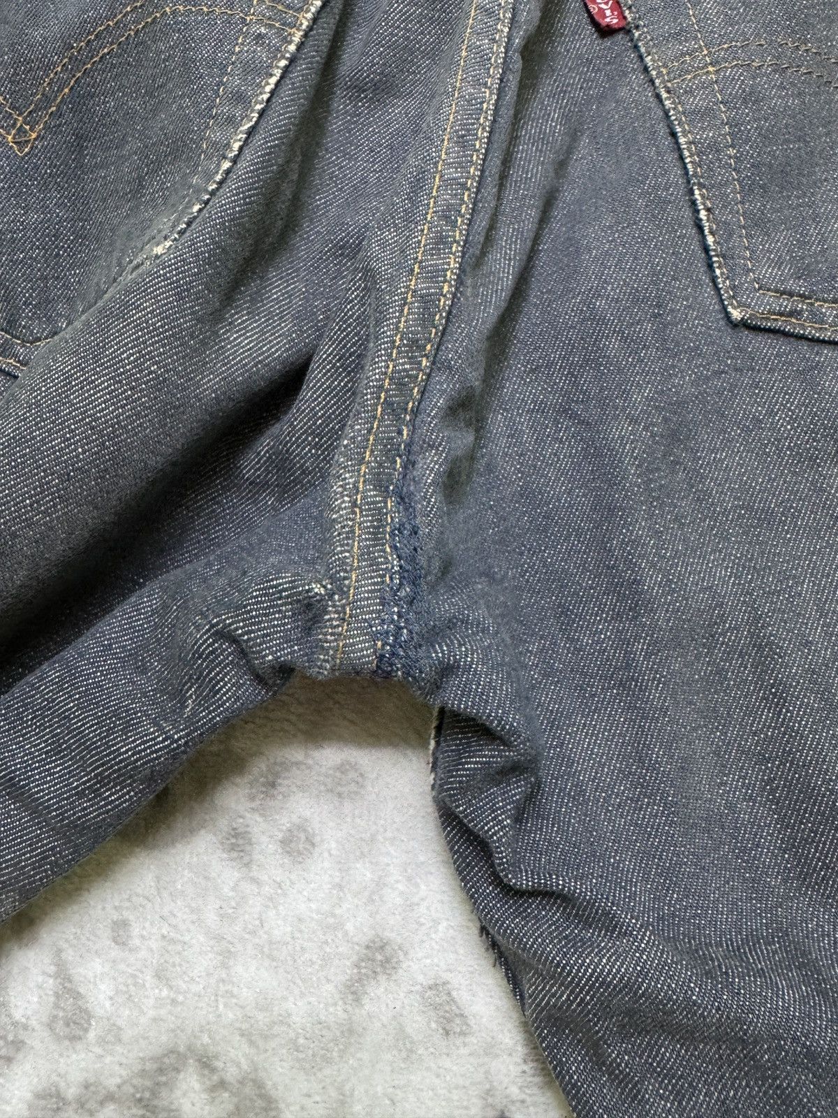 Levi's Vintage Levi's 501 Distressed classic straight-leg cut Size US 31 - 15 Thumbnail