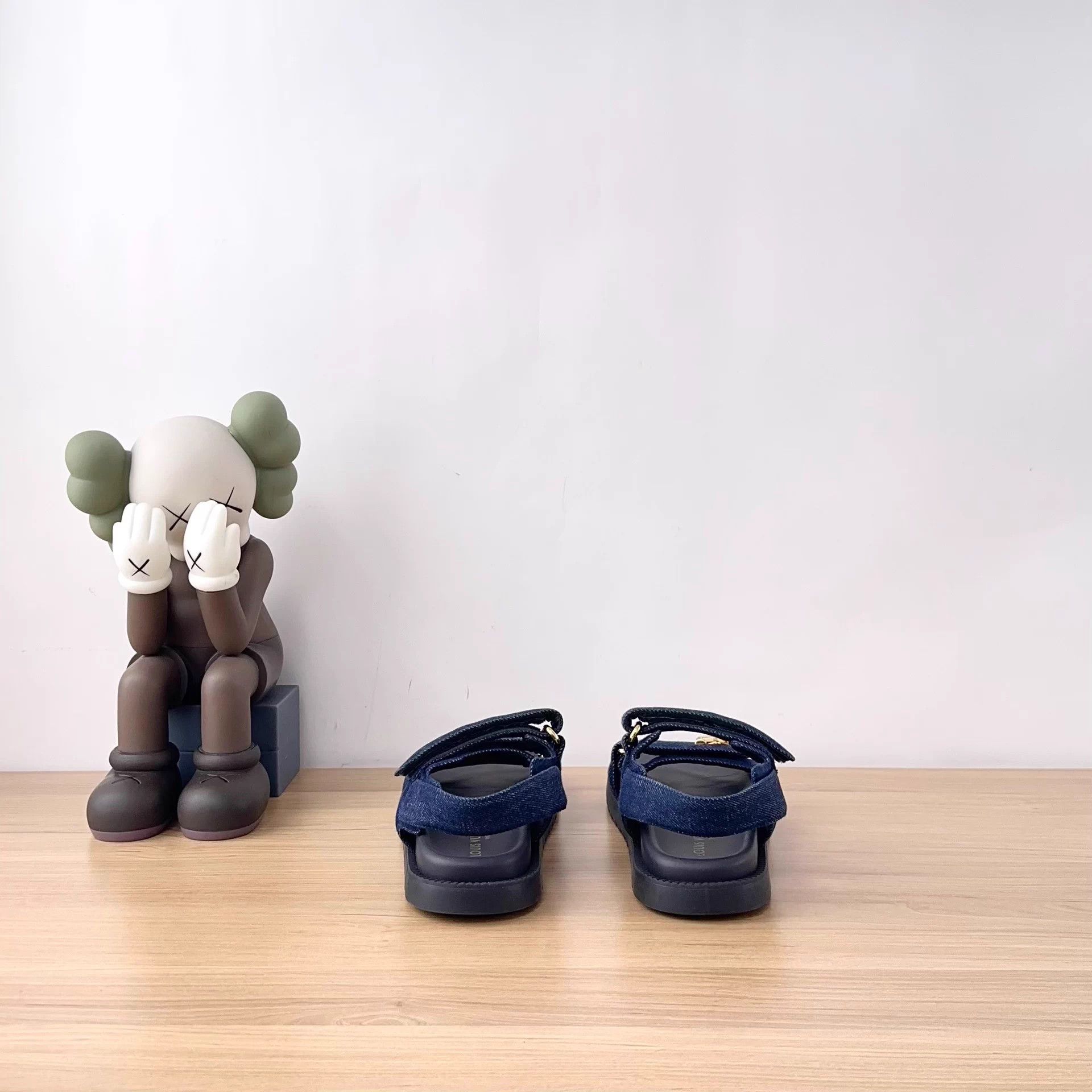 Louis Vuitton LV sandals EU 38 Size US 7 / IT 37 - 6 Thumbnail