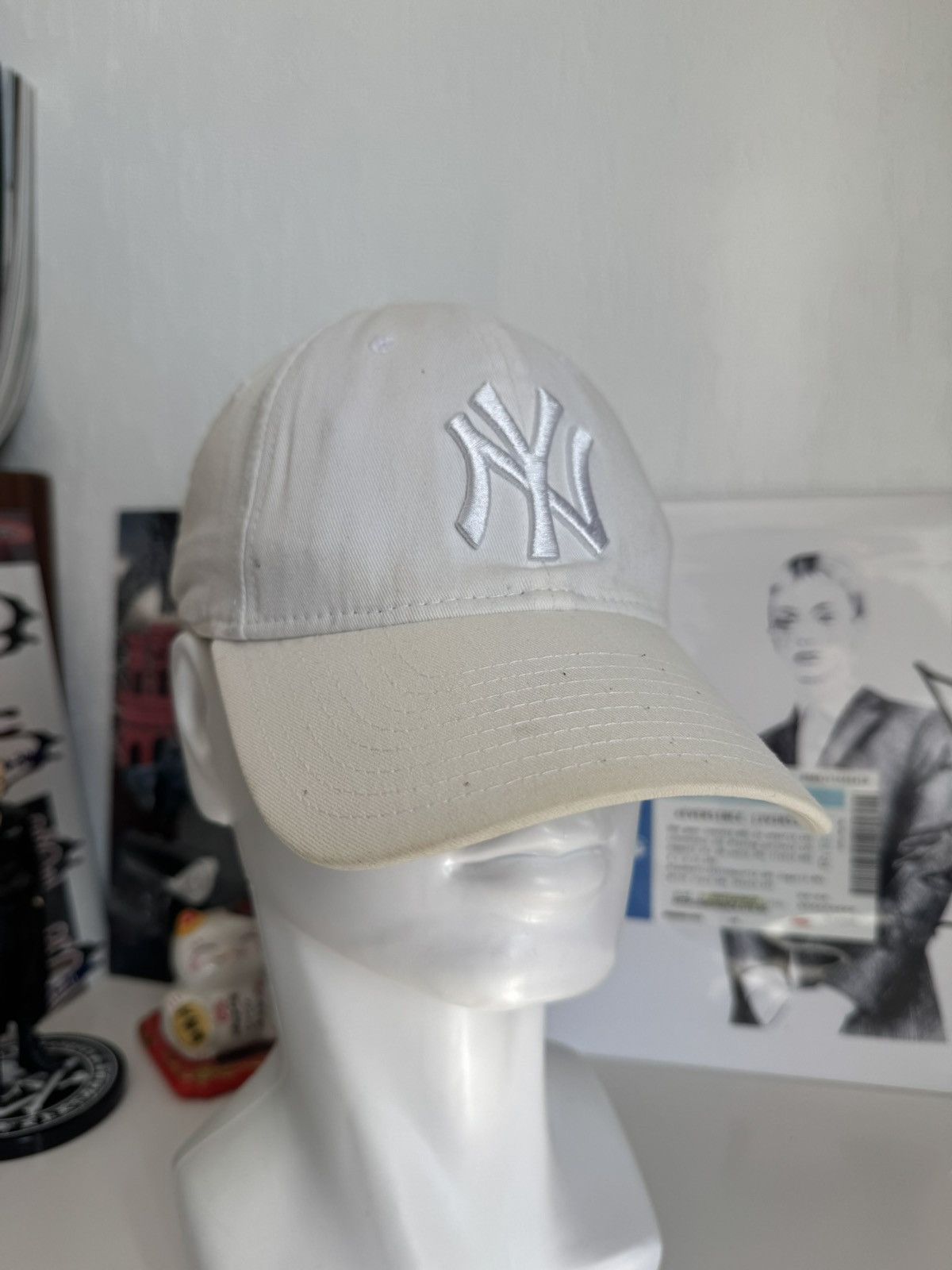 New Era New Era NY Yankees All White Strapback Cap Size ONE SIZE - 1 Thumbnail
