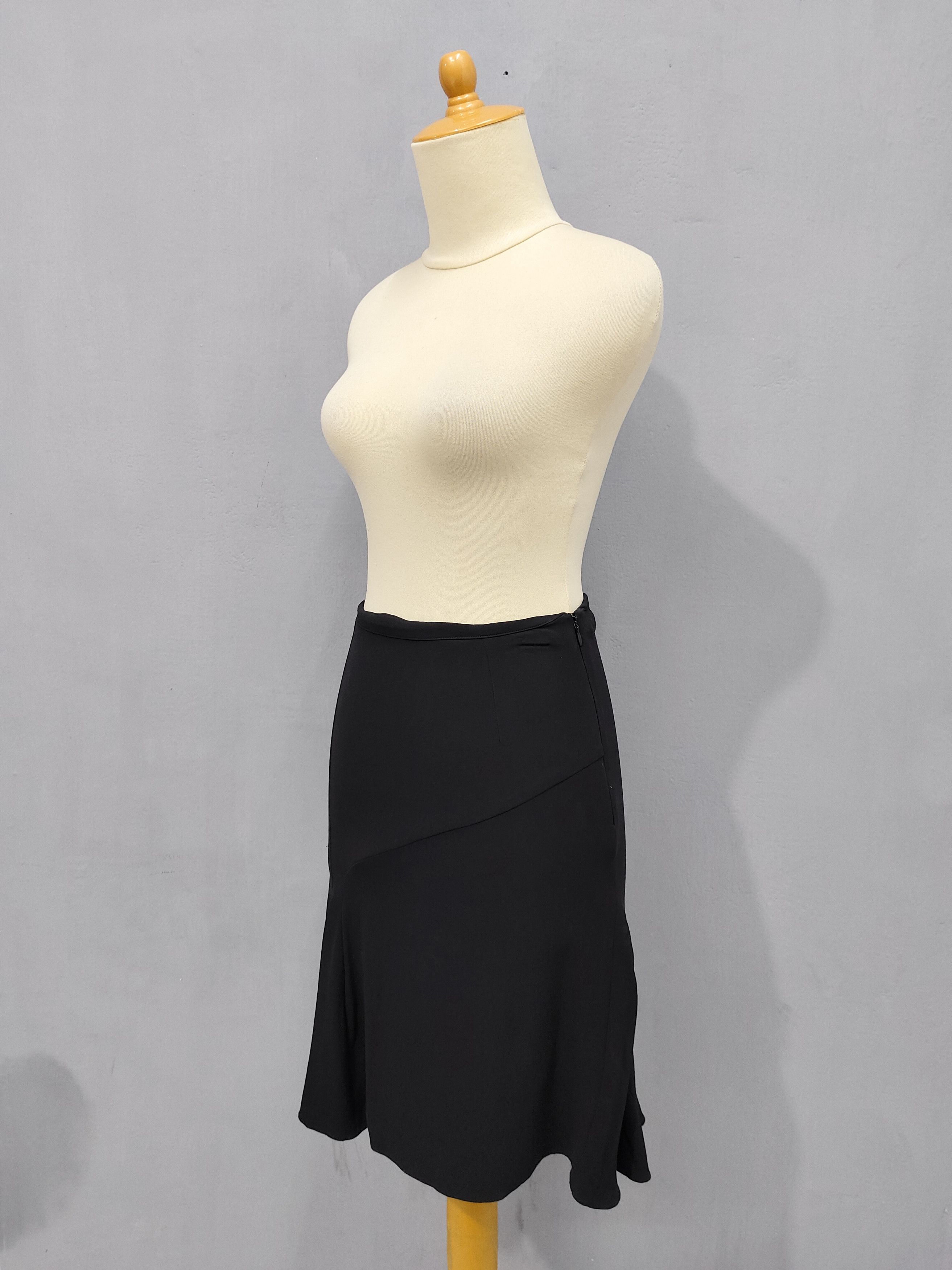 Balenciaga Balenciaga- Asymmetric Sculptural Paneling Flare Skirt Size 28" / US 6 / IT 42 - 9 Thumbnail