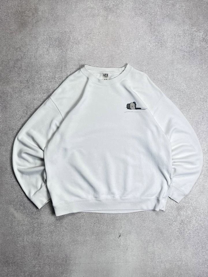 Kaws × Uniqlo Kaws x Uniqlo Boxy Sweatshirt XL Size US XL / EU 56 / 4 - 3 Thumbnail