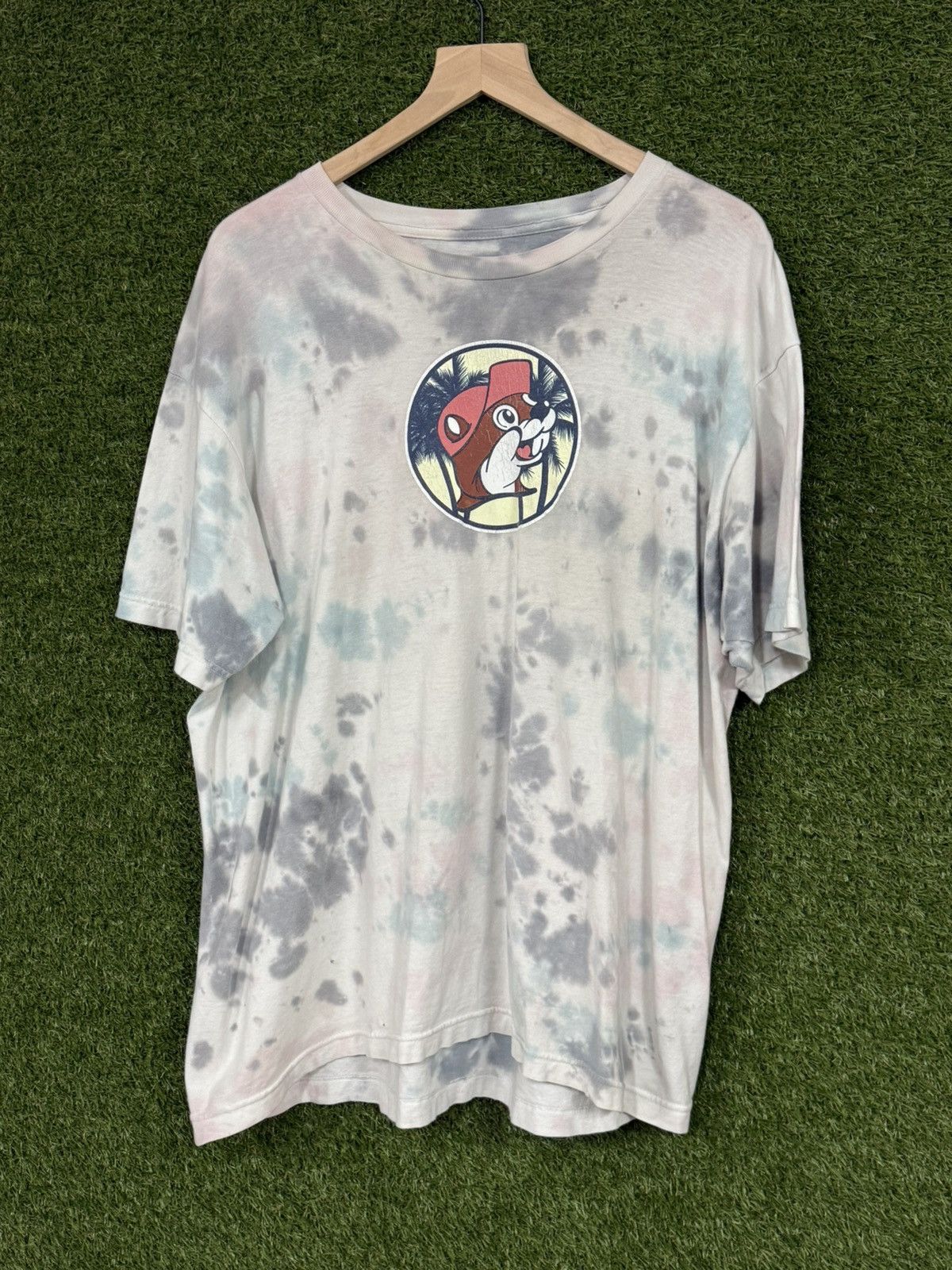 Vintage Vintage Buc-ee's Tie Dye Hippie Baja Beach Gas Logo Tee XL Size US XL / EU 56 / 4 - 1 Thumbnail
