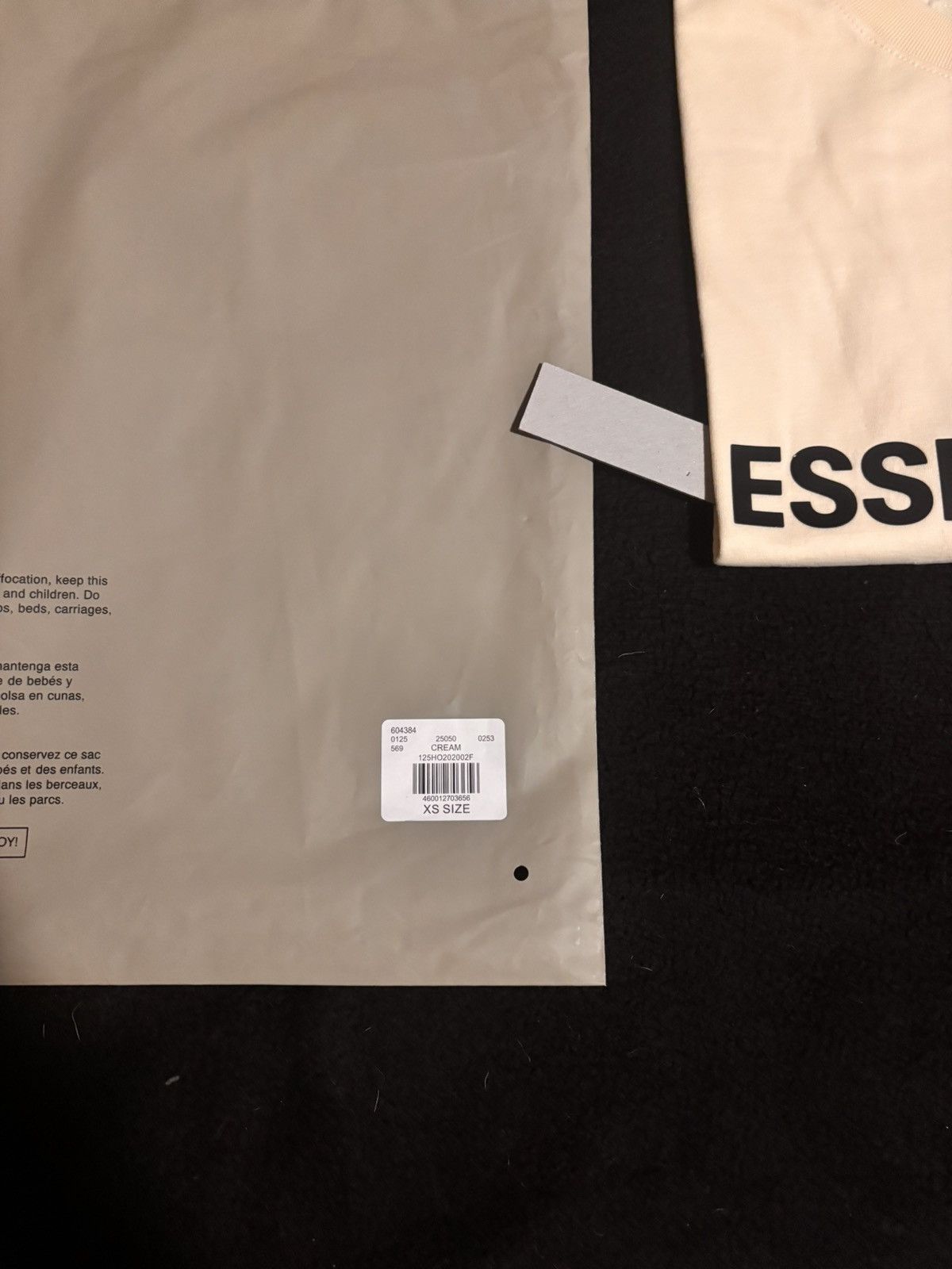 Essentials Essentials fear of god boxy tee shirt cream applique logo Size US XS / EU 42 / 0 - 3 Thumbnail