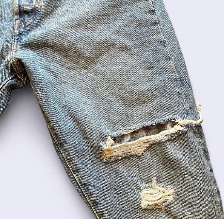 Levi's Vintage Clothing Levi’s 501 Distressed Light Blue Denim Jeans Size US 32 / EU 48 - 4 Thumbnail