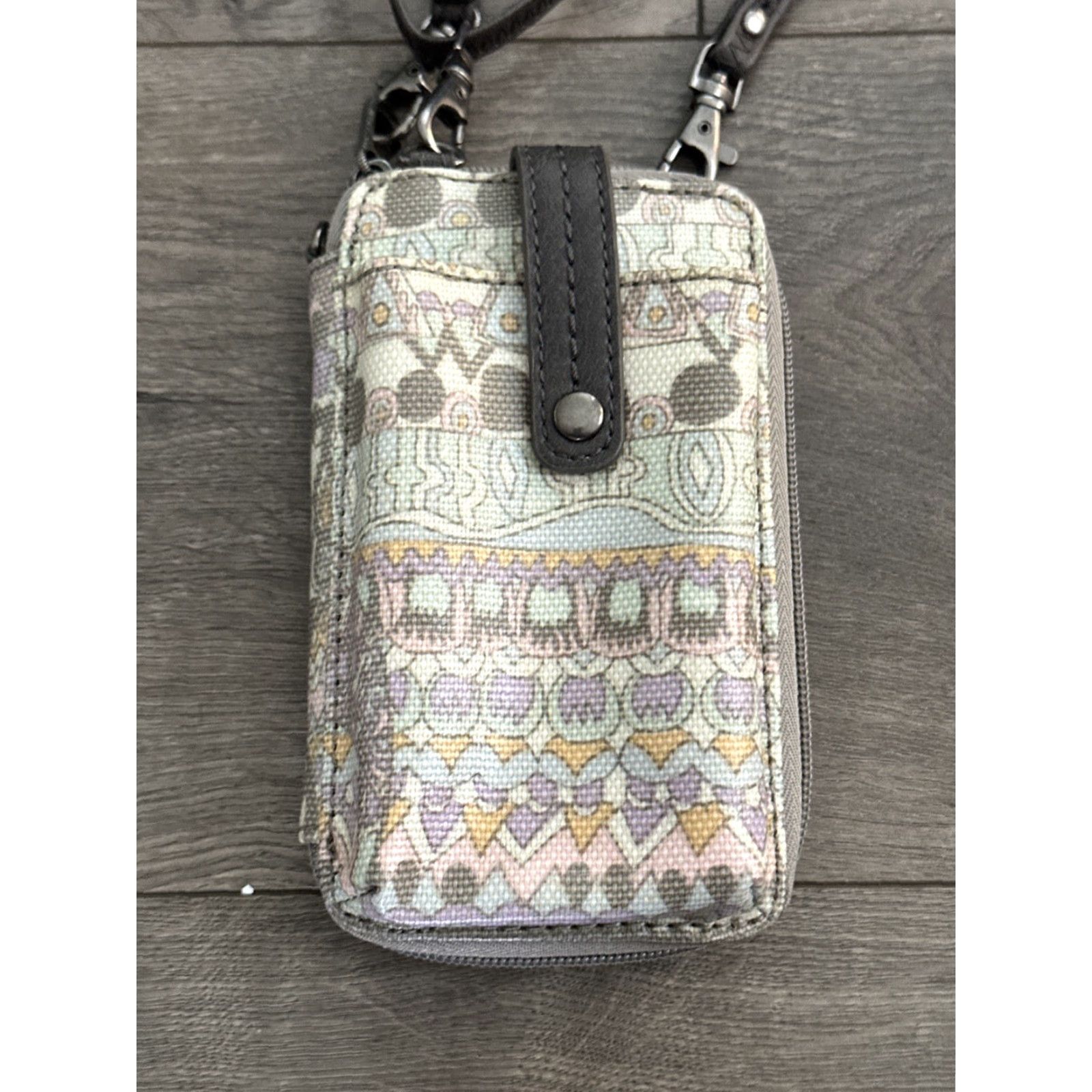 Vintage VINTAGE Sakroots Smartphone Wristlet Crossbody Wallet Women Gray Pastel Heart Bird Bohemian 2010s Womens Size ONE SIZE - 4 Thumbnail