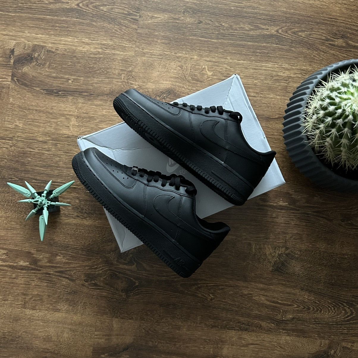 Nike Black Nike Air Force 1 Size US 9.5 / EU 42-43 - 6 Thumbnail