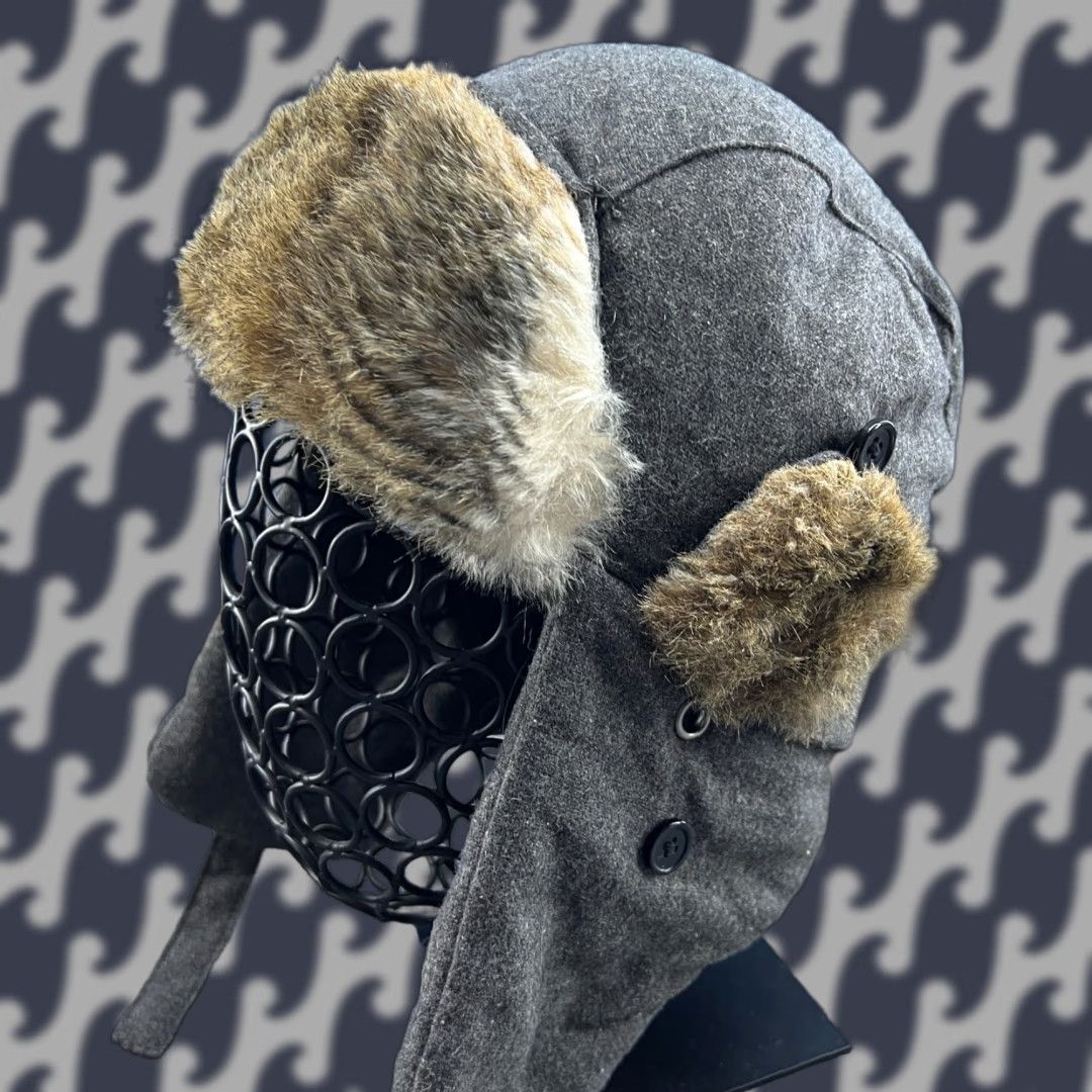 Gant GANT Trapper Hat Wool Viscose Blend Gray Ushanka Ear Flap L-XL Tartan Lining Unisex Adults Wool Viscose Blend Gray Trapper Hat Ladys Mens? Size ONE SIZE - 1 Thumbnail