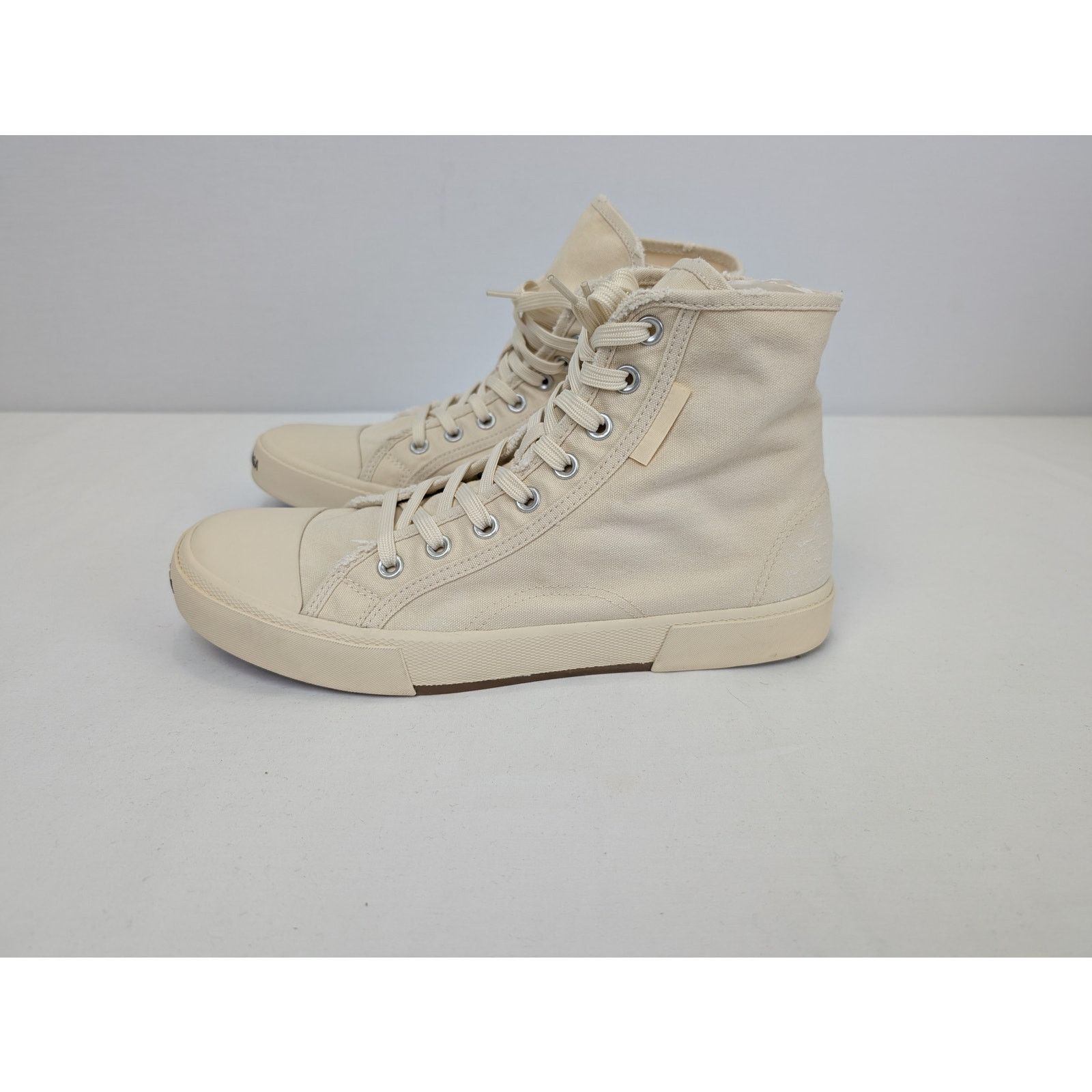 Balenciaga o1rshd1 Q:3 / Paris High Top Destroyed Sneakers Beige/White Size US 12 / EU 45 - 9 Thumbnail