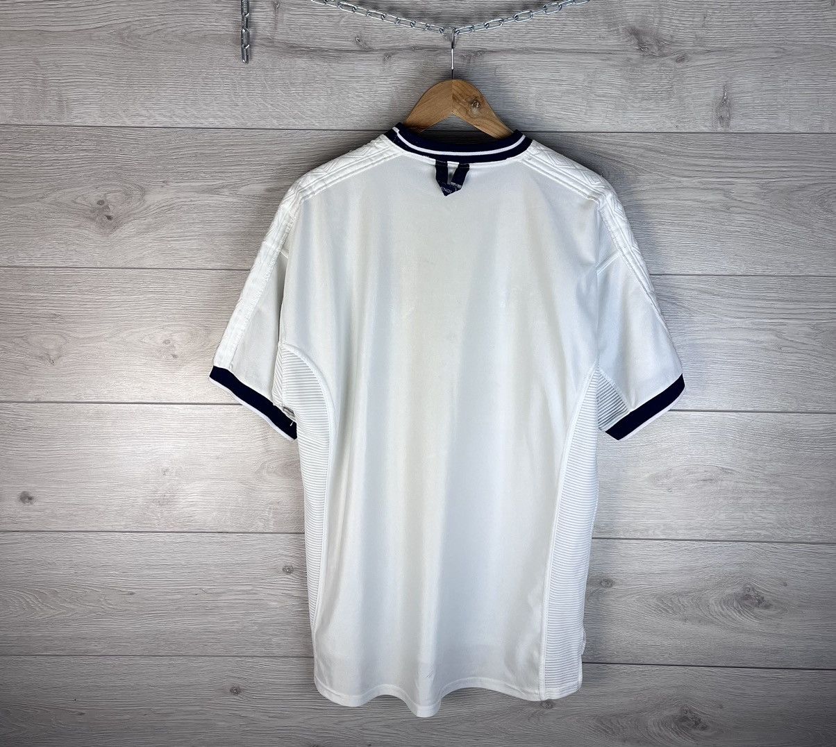 Umbro Vintage men’s soccer t-shirt Umbro England size L UEFА Size US L / EU 52-54 / 3 - 12 Thumbnail