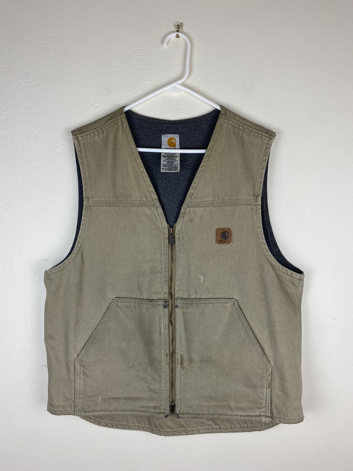 Carhartt Vintage Carhartt Made in USA Work Vest Distressed V19 TAN Size US L / EU 52-54 / 3 - 1 Thumbnail