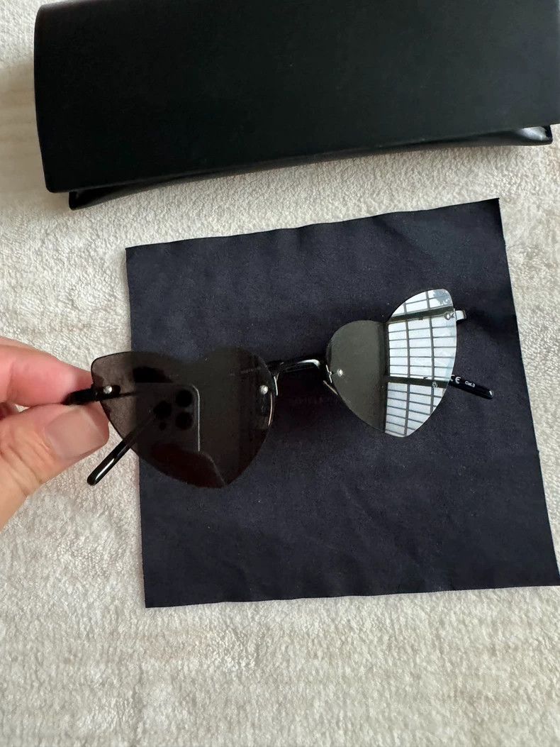 Saint Laurent Paris Limited Edition Heart Sunglasses-dmc Size ONE SIZE - 1 Thumbnail