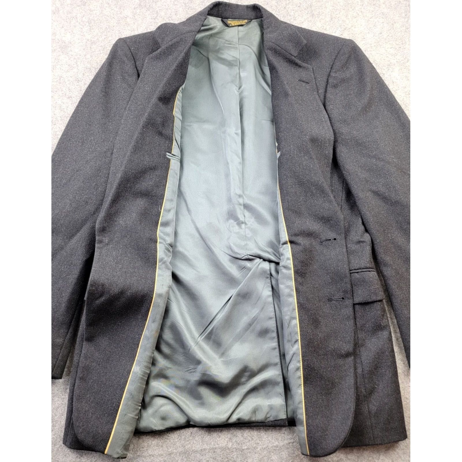 Vintage Nino Cerruti Rue Royale Suit Jacket Mens 42 R Gray Wool Single-Breasted 2-Button Notch Lapel Regular, Vintage: No, Dry Clean Only Size 42R - 4 Thumbnail