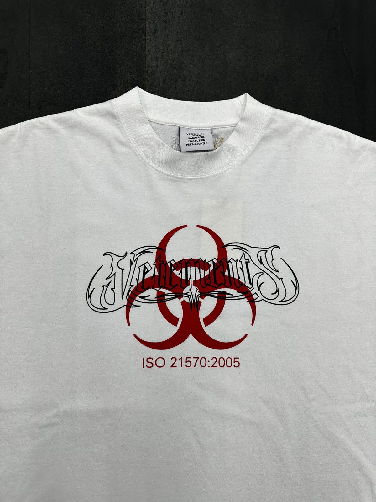 Complex × Vetements Vetements Tee (ComplexCon Exclusive) Size US XL / EU 56 / 4 - 2 Thumbnail