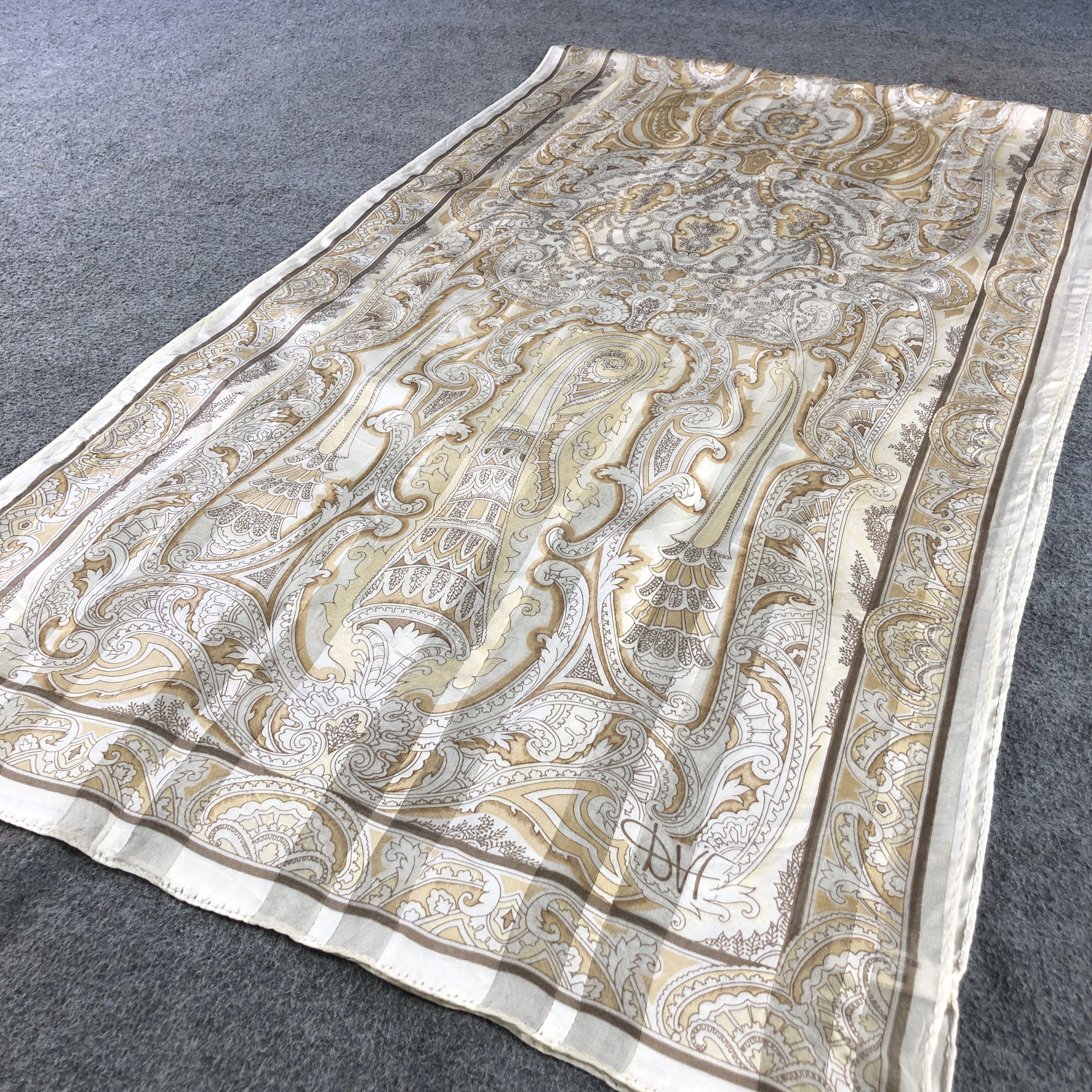 Diane von Furstenberg Diane von Furstenberg Paisley Silk Stole Silk Scarf M1395 Size ONE SIZE - 3 Thumbnail
