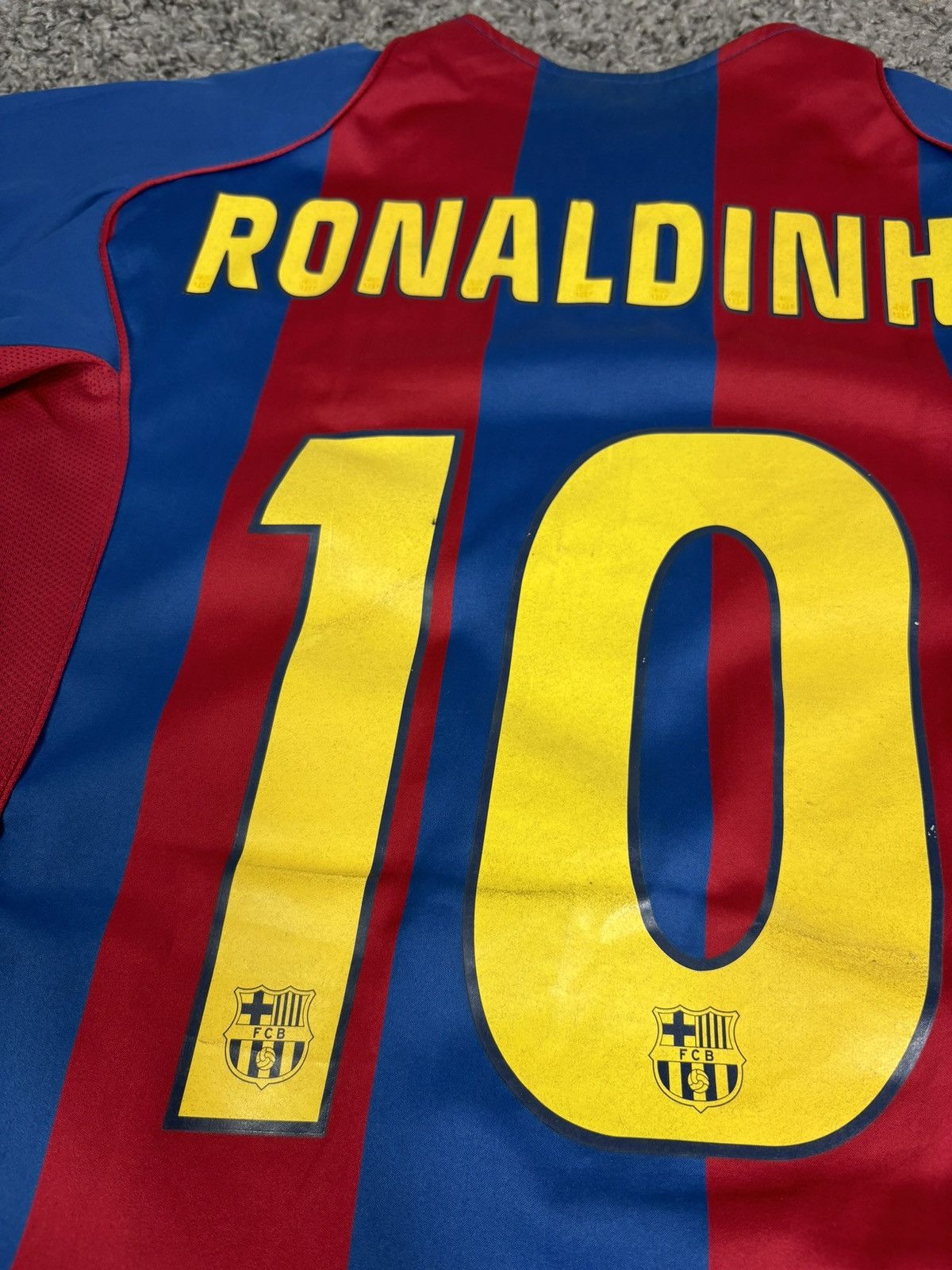 Nike × Vintage Nike Barcelona 2005/2006 Ronaldinho Home Shirt Soccer Jersey Size US XL / EU 56 / 4 - 8 Thumbnail