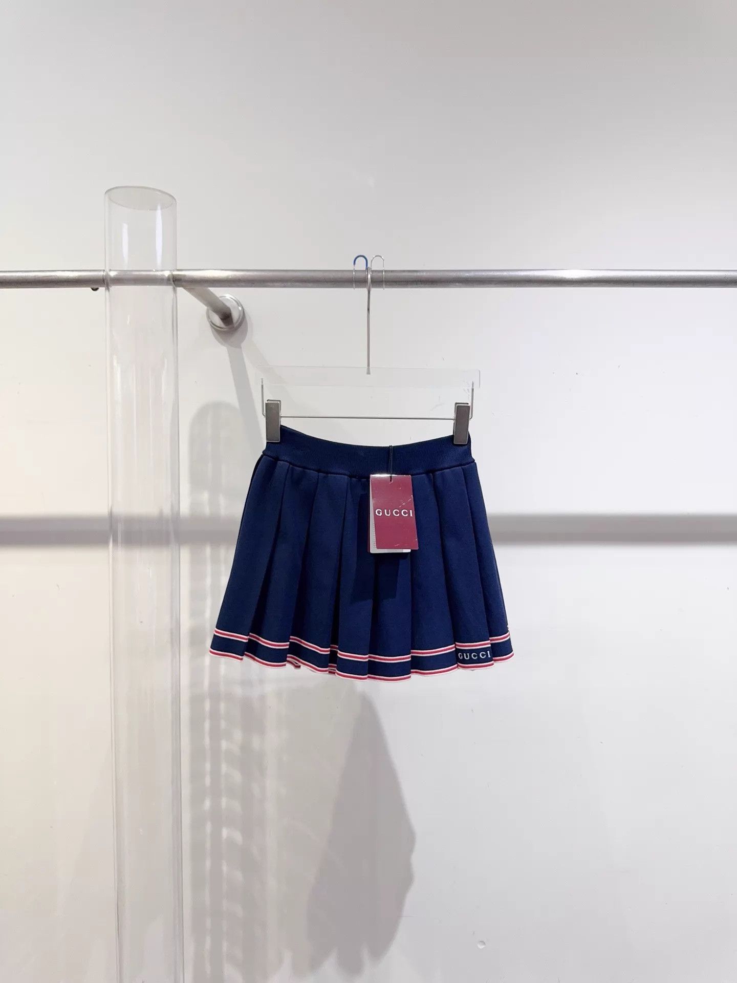 Gucci Gucci Navy Blue Pleated Skirt XS 35 Size 25" / US 0 / IT 36 - 1 Thumbnail