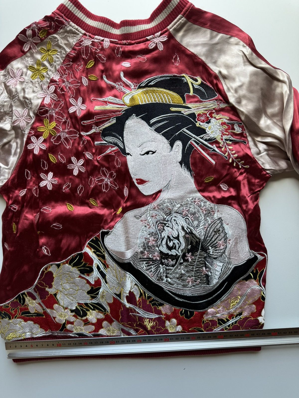 Other Japanese Red Oiran Geisha Koi Fish Souvenir Sukajan Jacket M Size US M / EU 48-50 / 2 - 6 Thumbnail
