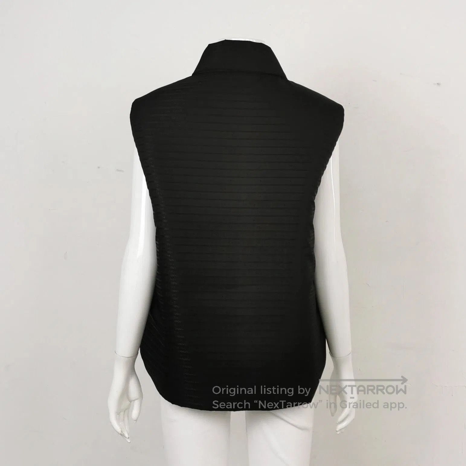 Prada Prada Sleeveless Vest with Triangle Logo . Size US M / EU 48-50 / 2 - 1 Thumbnail