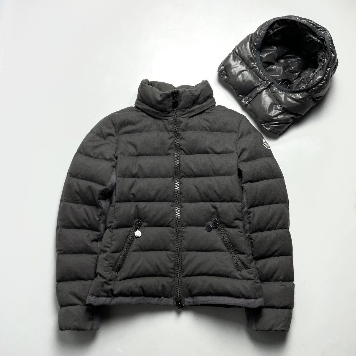 モンクレール　ASTERE GIUBBOTTO 1 MONCLER Astere Giubbotto Gray Hooded Down Puffer Jacket XS