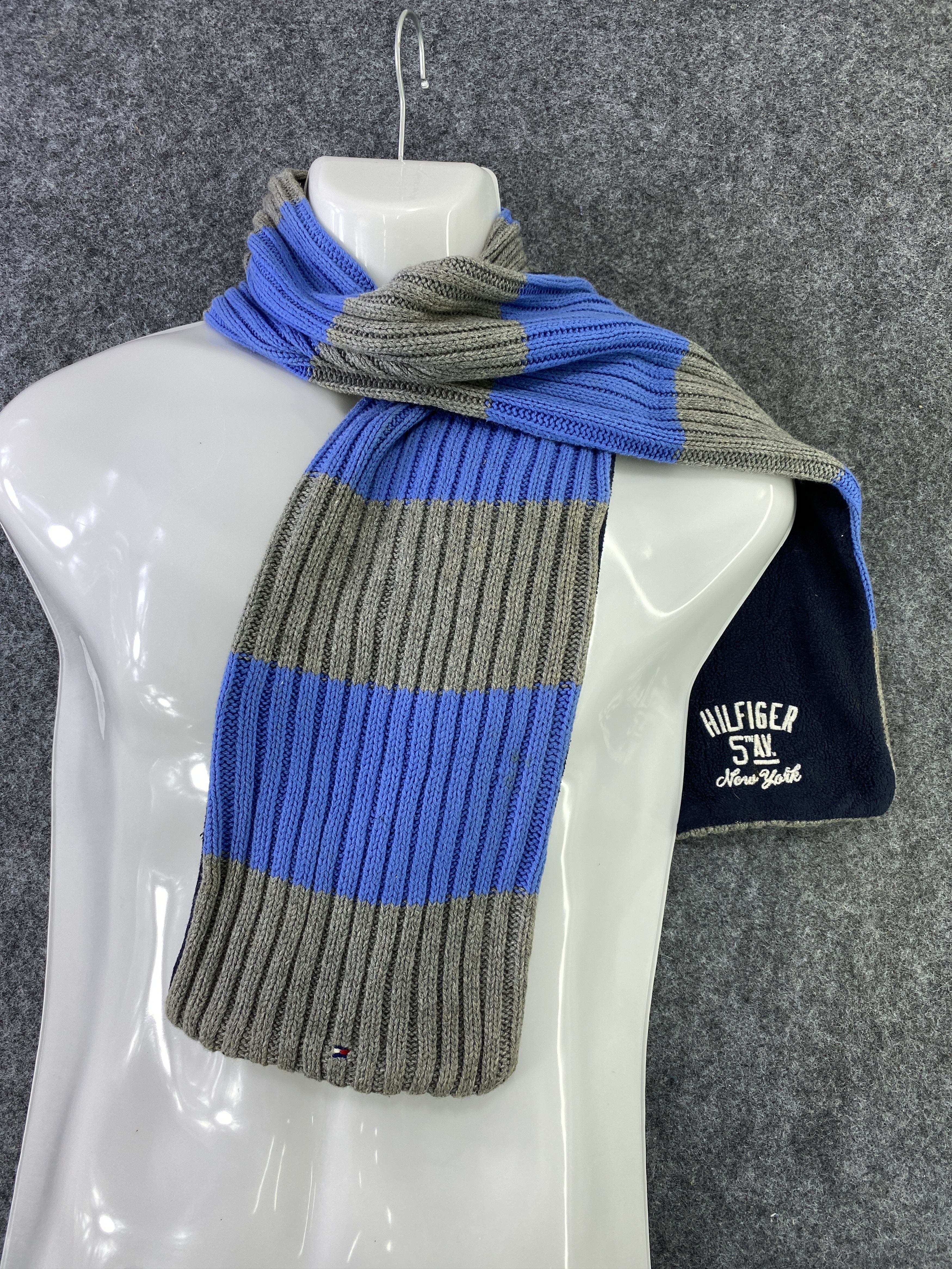 Tommy Hilfiger Tommy Hilfiger Scarf / Muffler / Neckwear -T410 Size ONE SIZE - 1 Thumbnail