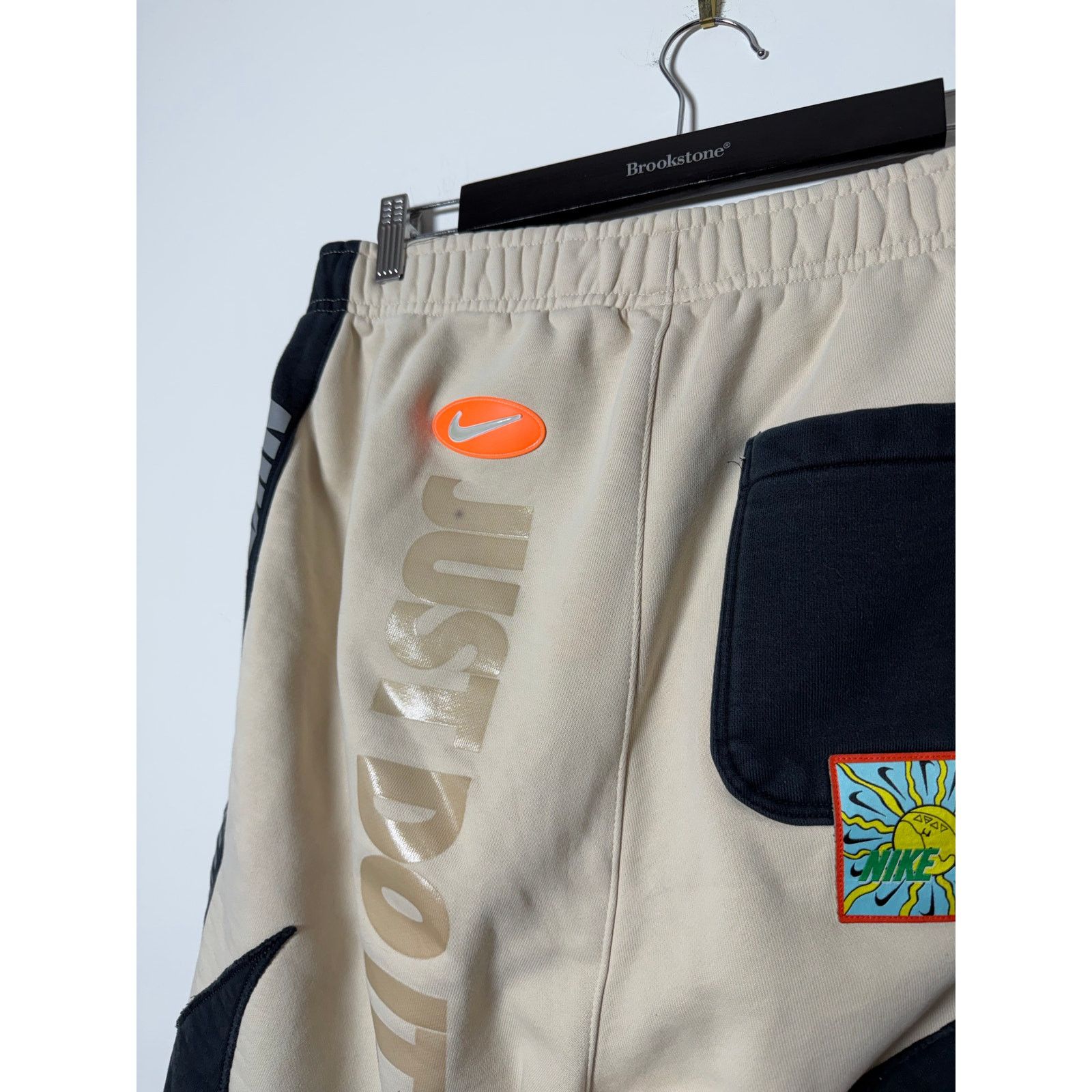 Nike limited edition Nike unisex embroidered patch sweatpants Size US 32 / EU 48 - 5 Thumbnail