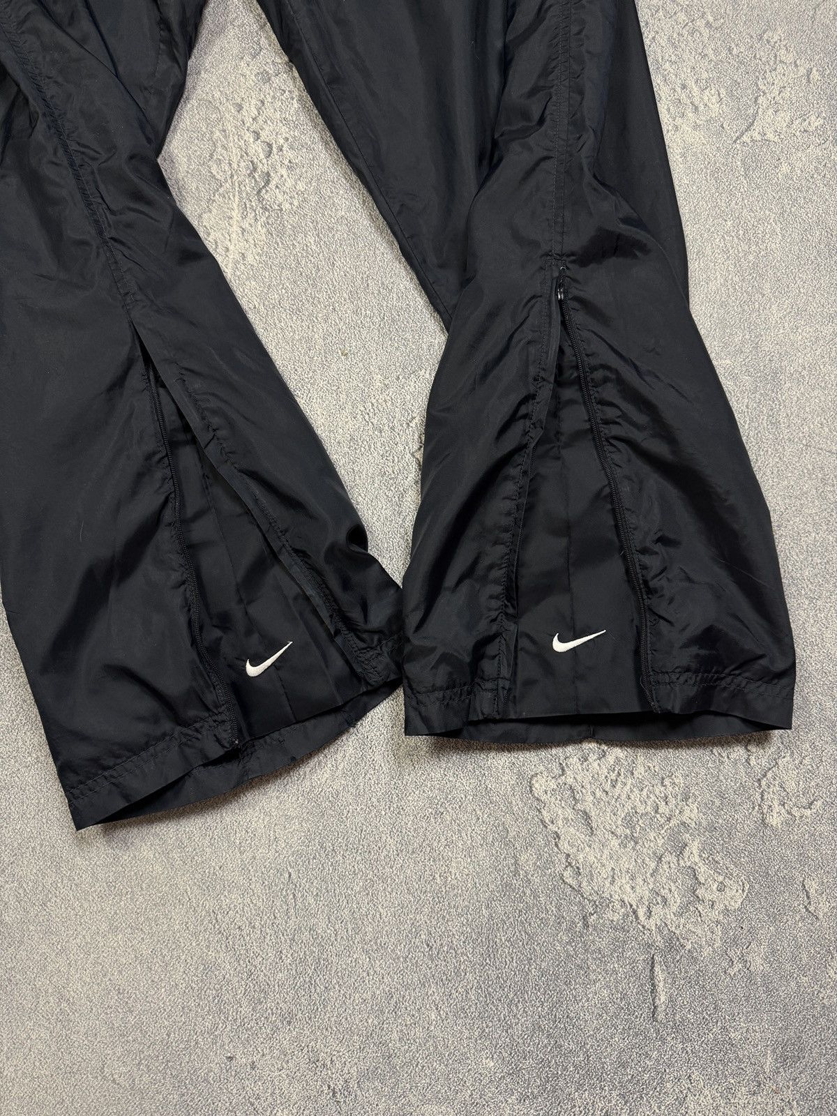 Nike Vintage Nike track pants black size xl baggy y2k Size US 36 / EU 52 - 5 Thumbnail