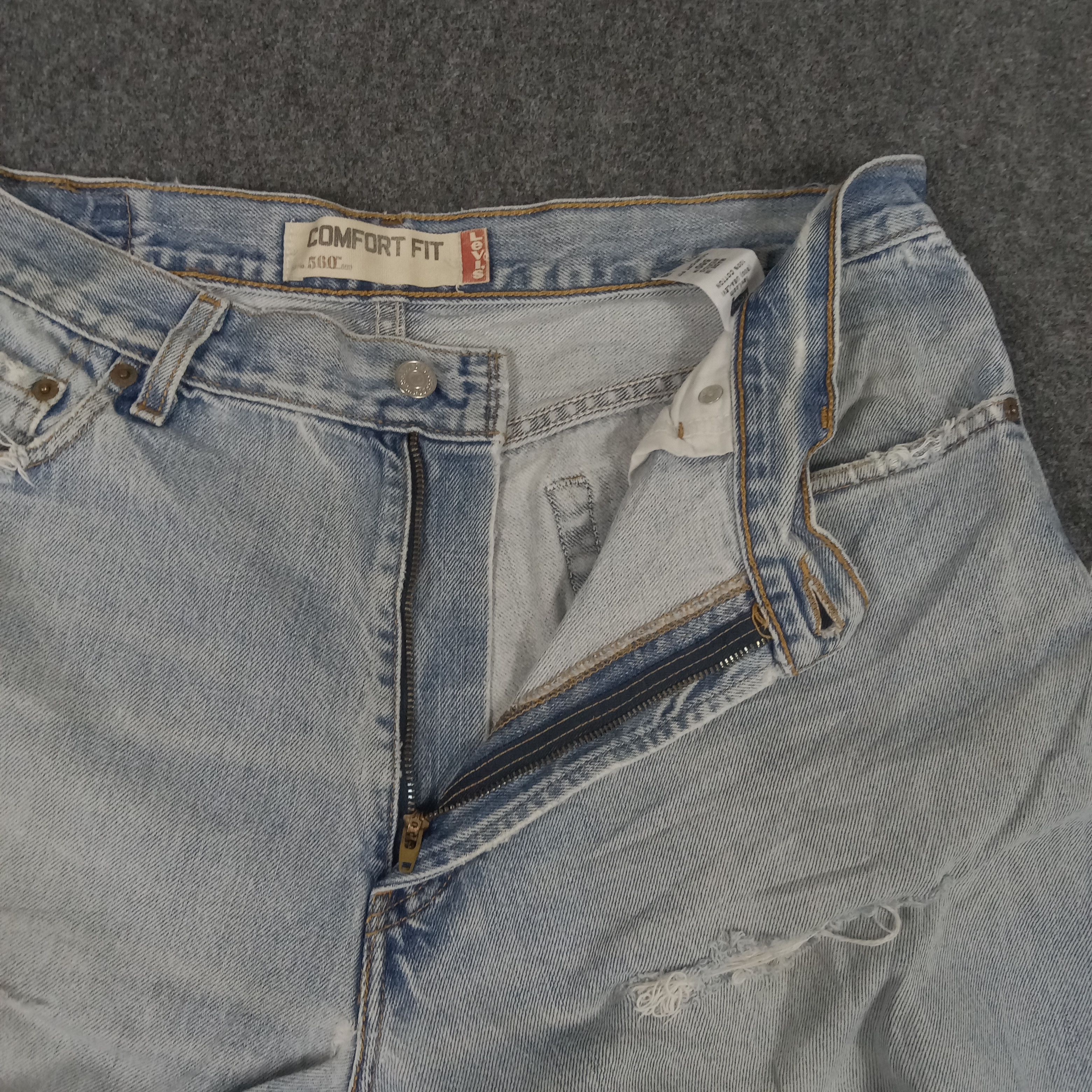 Levi's Levi's 560 Grunge Style Distressed Denim Jeans Size US 35 - 12 Thumbnail