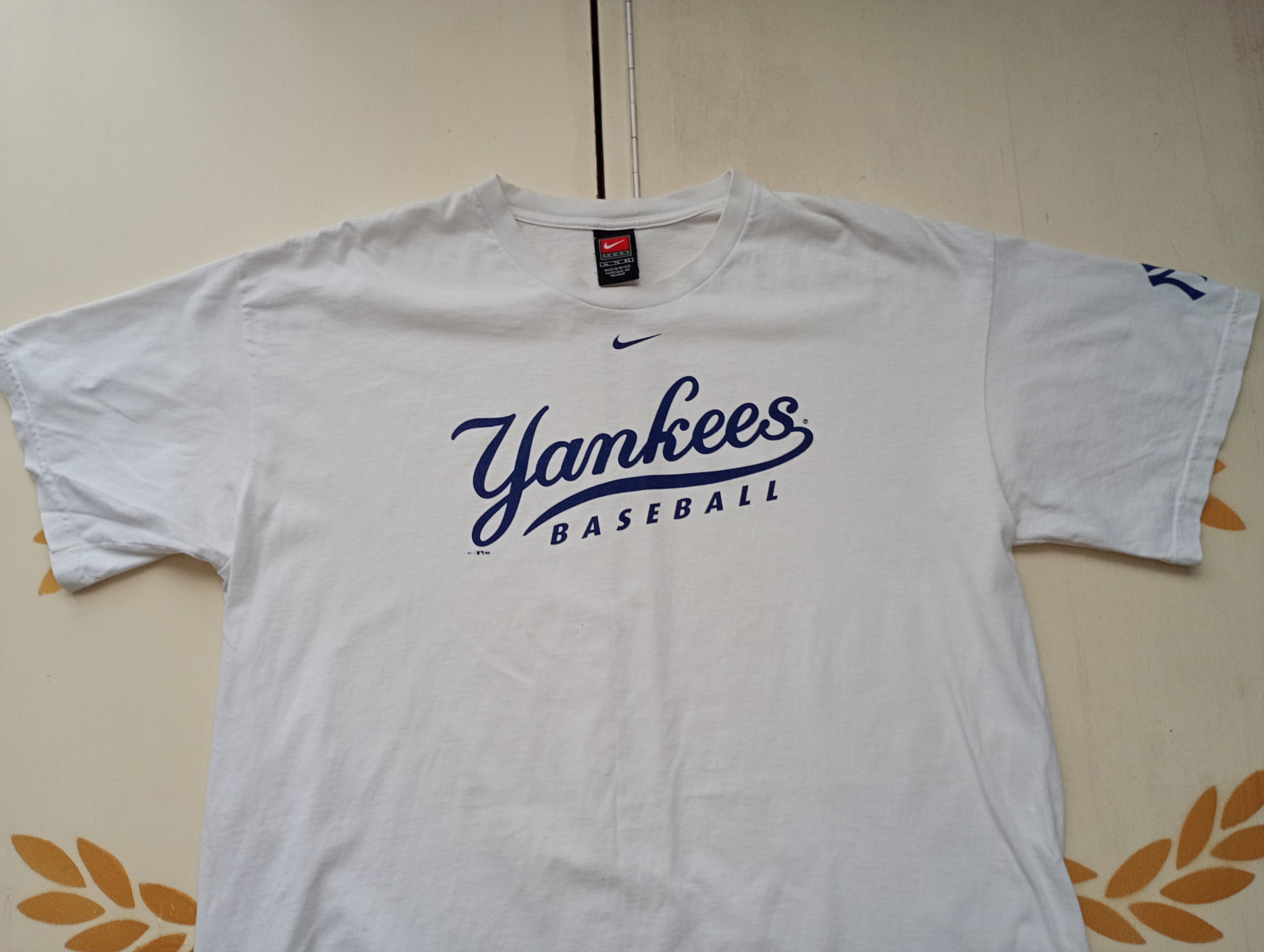 Nike Nike NY Yankees Baseball T-Shirt 2002 Size US XL / EU 56 / 4 - 4 Thumbnail