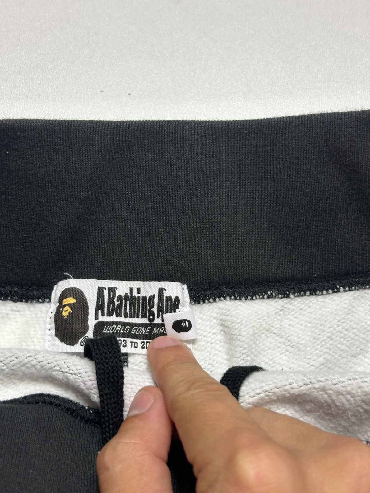 Bape Bape Glow In Dark Camo Shark shorts Size US 34 / EU 50 - 6 Thumbnail