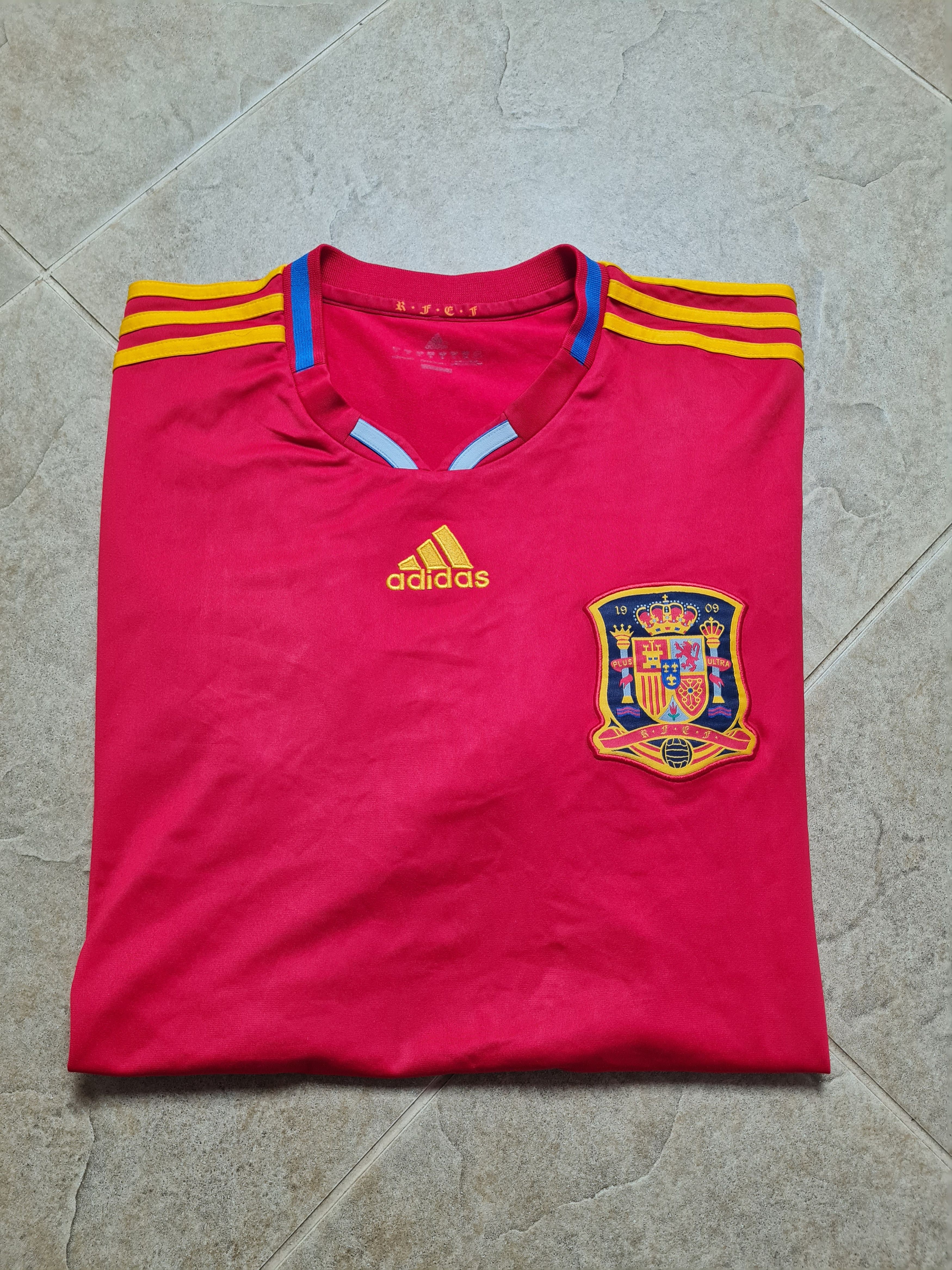 Adidas FOOTBALL JERSEY VILLA 7 SPAIN NATIONAL 10/11 WORLD WINNER Size US L / EU 52-54 / 3 - 23 Thumbnail