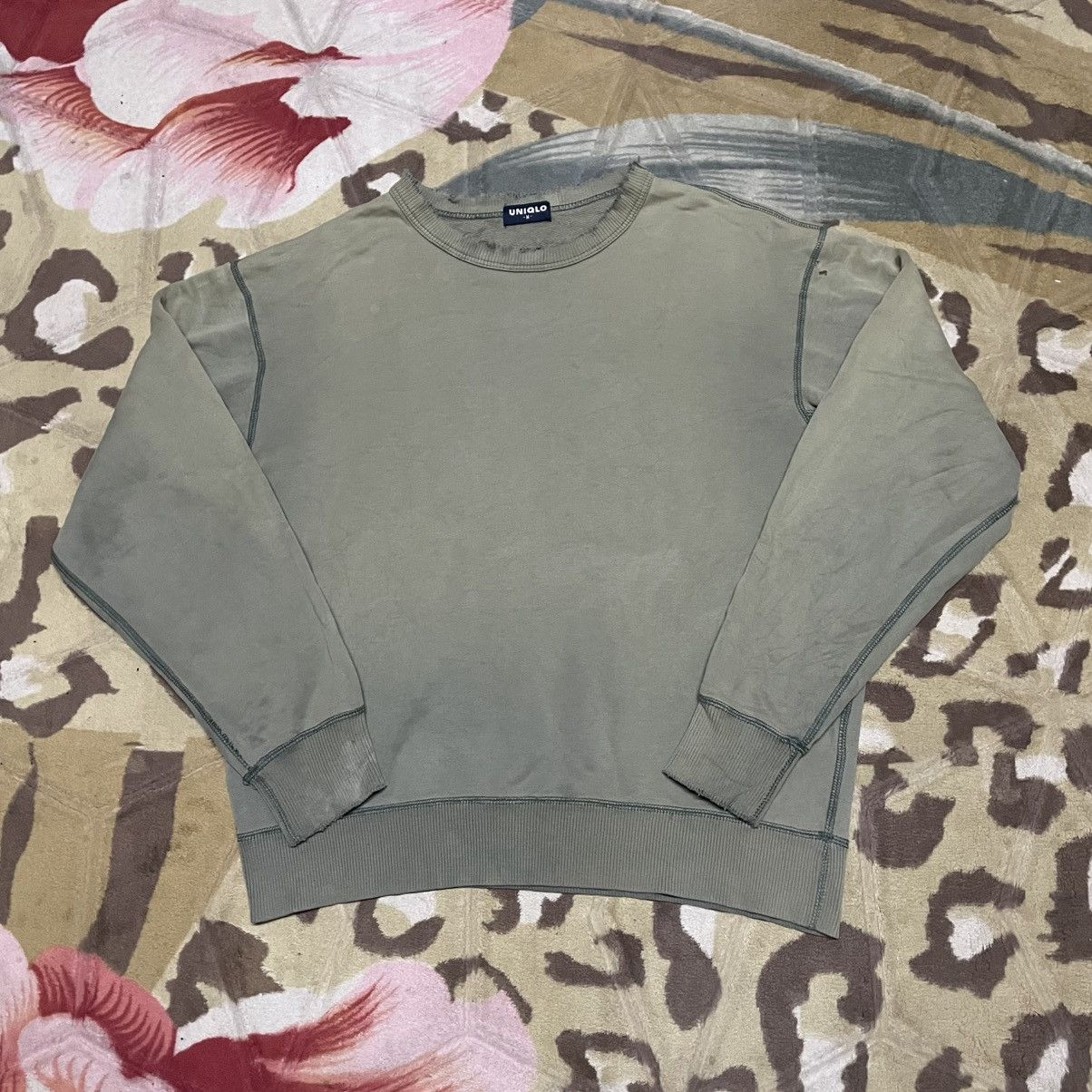 Vintage Vintage Distressed Sun Faded Uniqlo Sweatshirt Boxy Fit Size US M / EU 48-50 / 2 - 1 Thumbnail