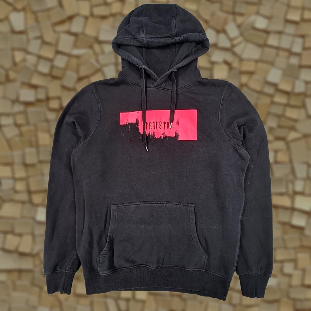 Vintage Trapstar Hoodie Black M Long Sleeve Pullover Fleece Logo Kangaroo Pockets 100% Cotton Machine Washable Mens Regular Sports Size US M / EU 48-50 / 2 - 1 Thumbnail