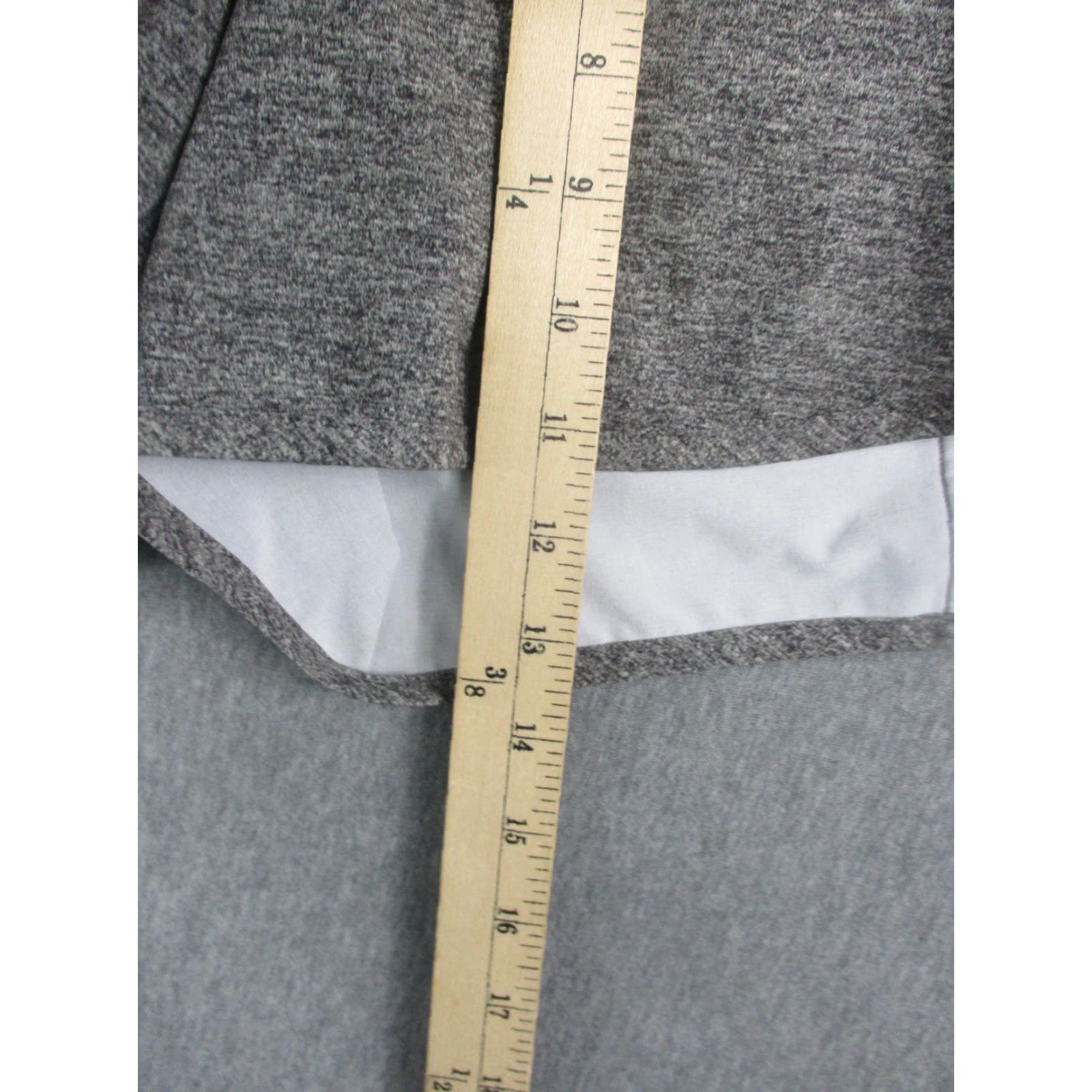 Lululemon Lululemon Shorts Womens 8 Gray Heather Running Lined Zip Pocket Athletic Gym Size 30" / US 8 / IT 44 - 4 Thumbnail