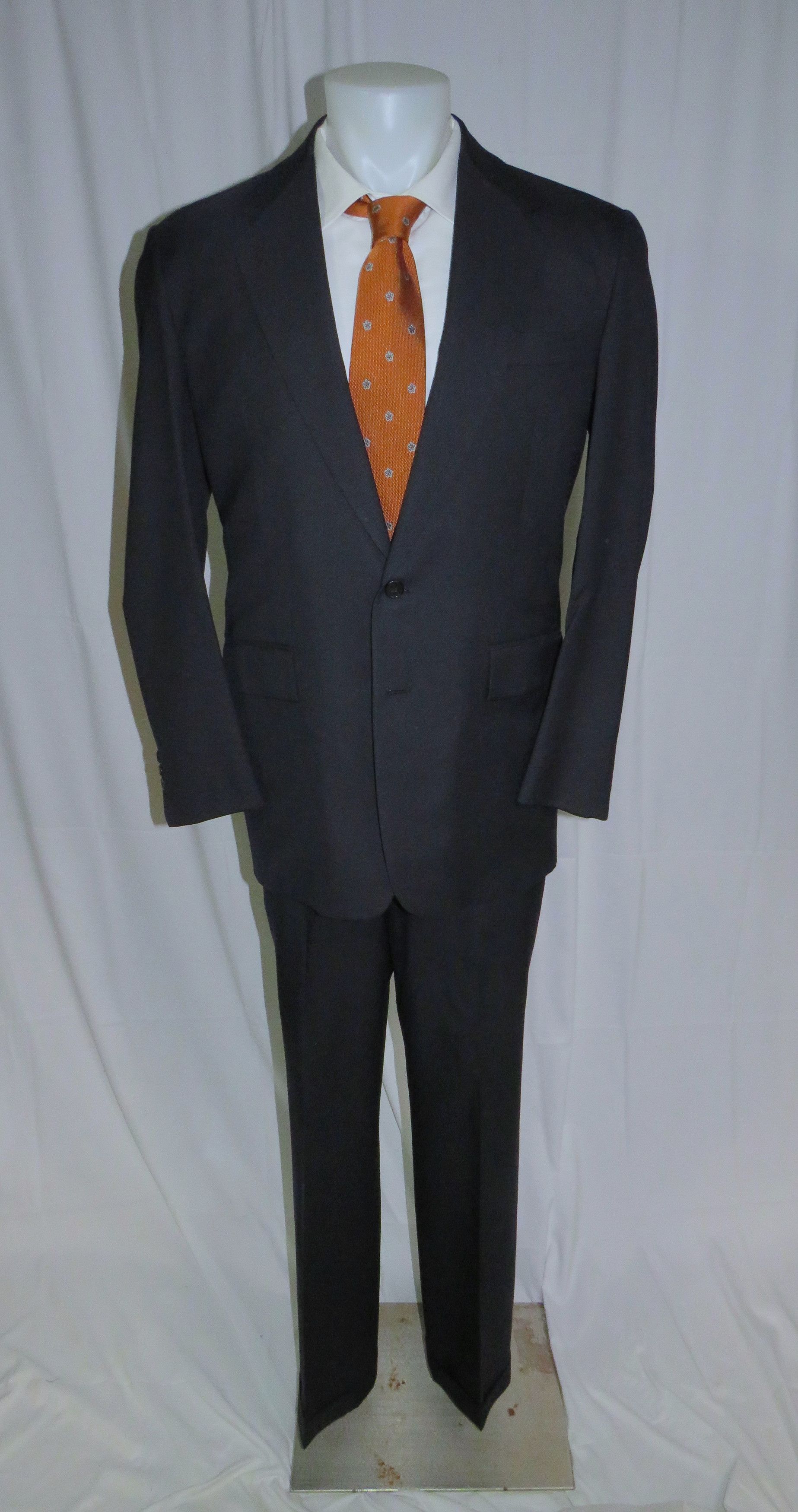 William Fioravanti Solid Navy Blue Two Button Suit 38L
