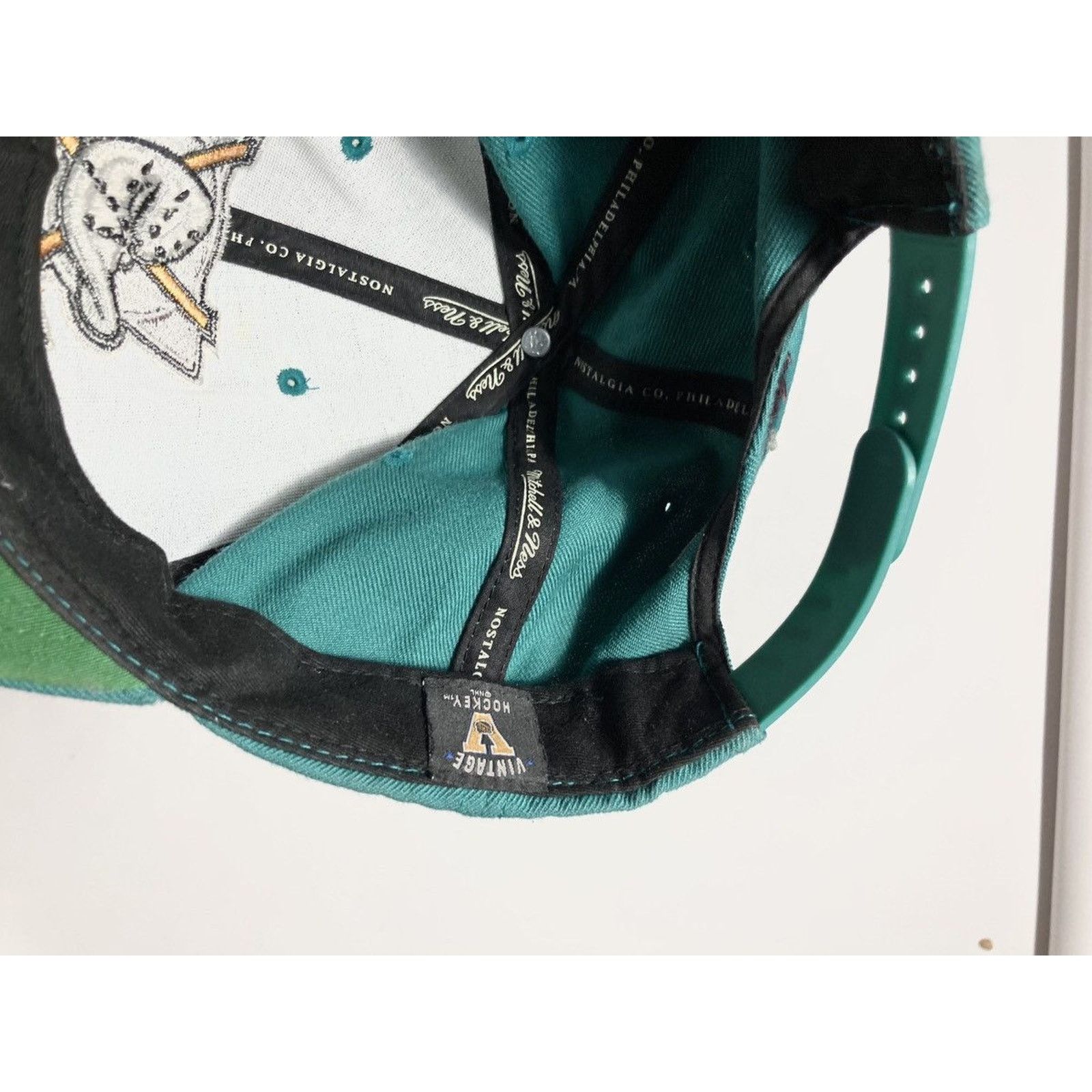 NHL × Vintage Vintage 90s Anaheim Mighty Ducks Embroidered NHL Snapback Size ONE SIZE - 4 Thumbnail