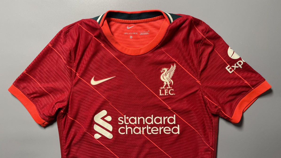 Nike × Vintage LIVERPOOL NIKE 2021/2022 FOOTBALL HOME JERSEY #11 SALAH Size US S / EU 44-46 / 1 - 3 Thumbnail