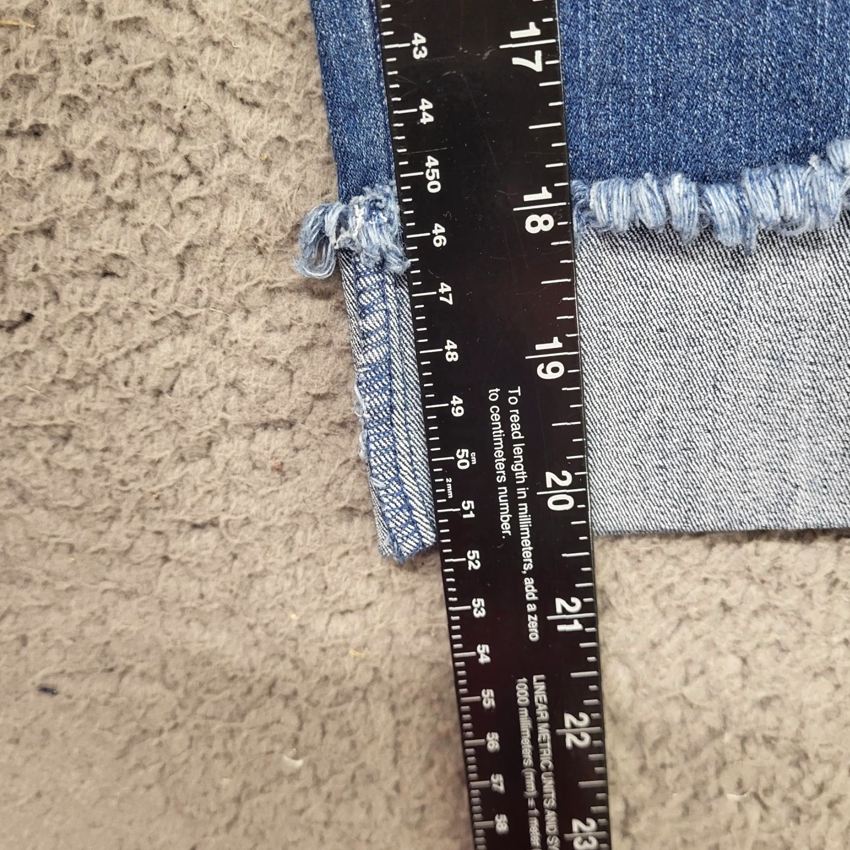 Vintage Alfred Dunner Capri Womens 8 Blue Denim Crop Embroidery Daisy Elastic Waist Capris Floral Bohemian Straight Leg Womens Size ONE SIZE - 7 Thumbnail